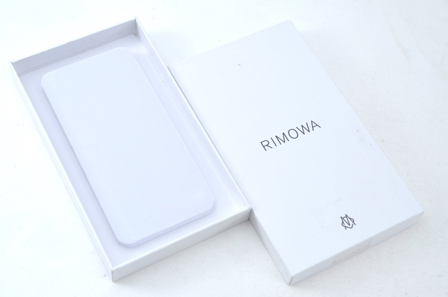 Authentic RIMOWA Groove Aluminum iPhone Xs Max Case Silver New 3Set Box 2600I