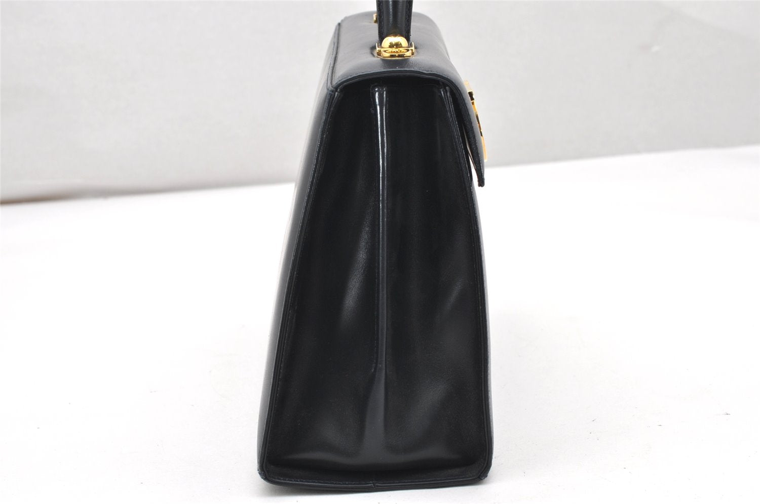Authentic Salvatore Ferragamo Gancini Leather 2Way Shoulder Hand Bag Navy 2604K