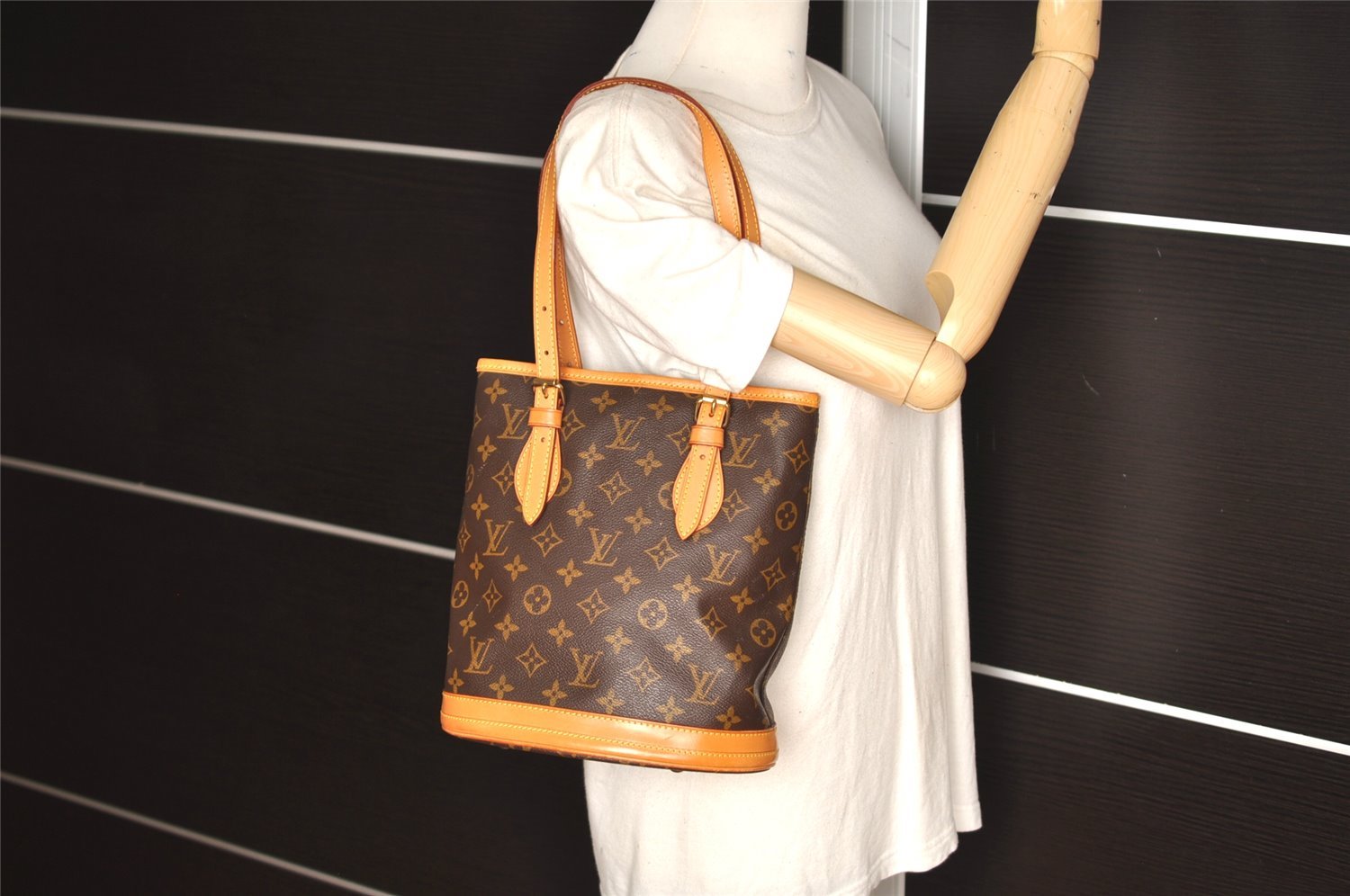 Authentic Louis Vuitton Monogram Bucket PM Shoulder Tote Bag M42238 Junk 2607K
