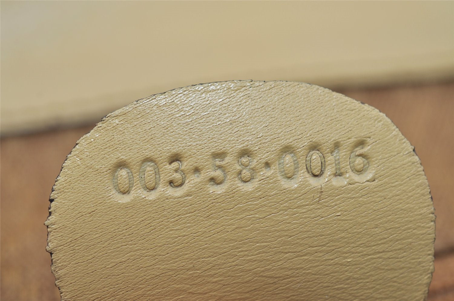 Authentic GUCCI Bamboo Vintage Backpack Leather Yellow Cream 2619I