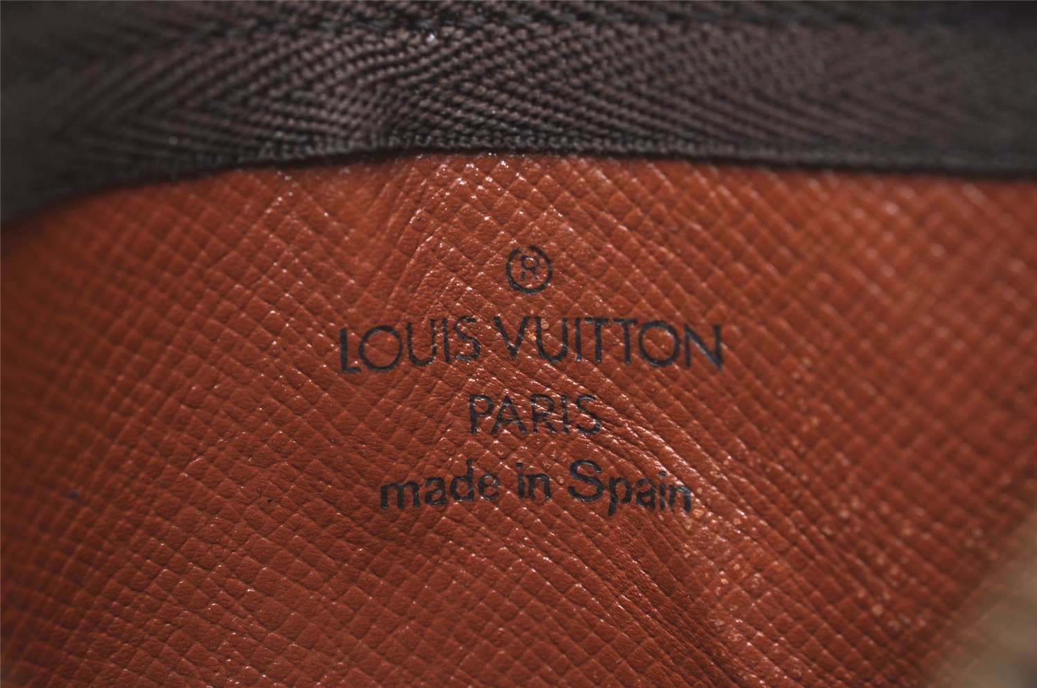 Authentic Louis Vuitton Monogram Pochette Cles Coin Purse Case M62650 LV 2621J