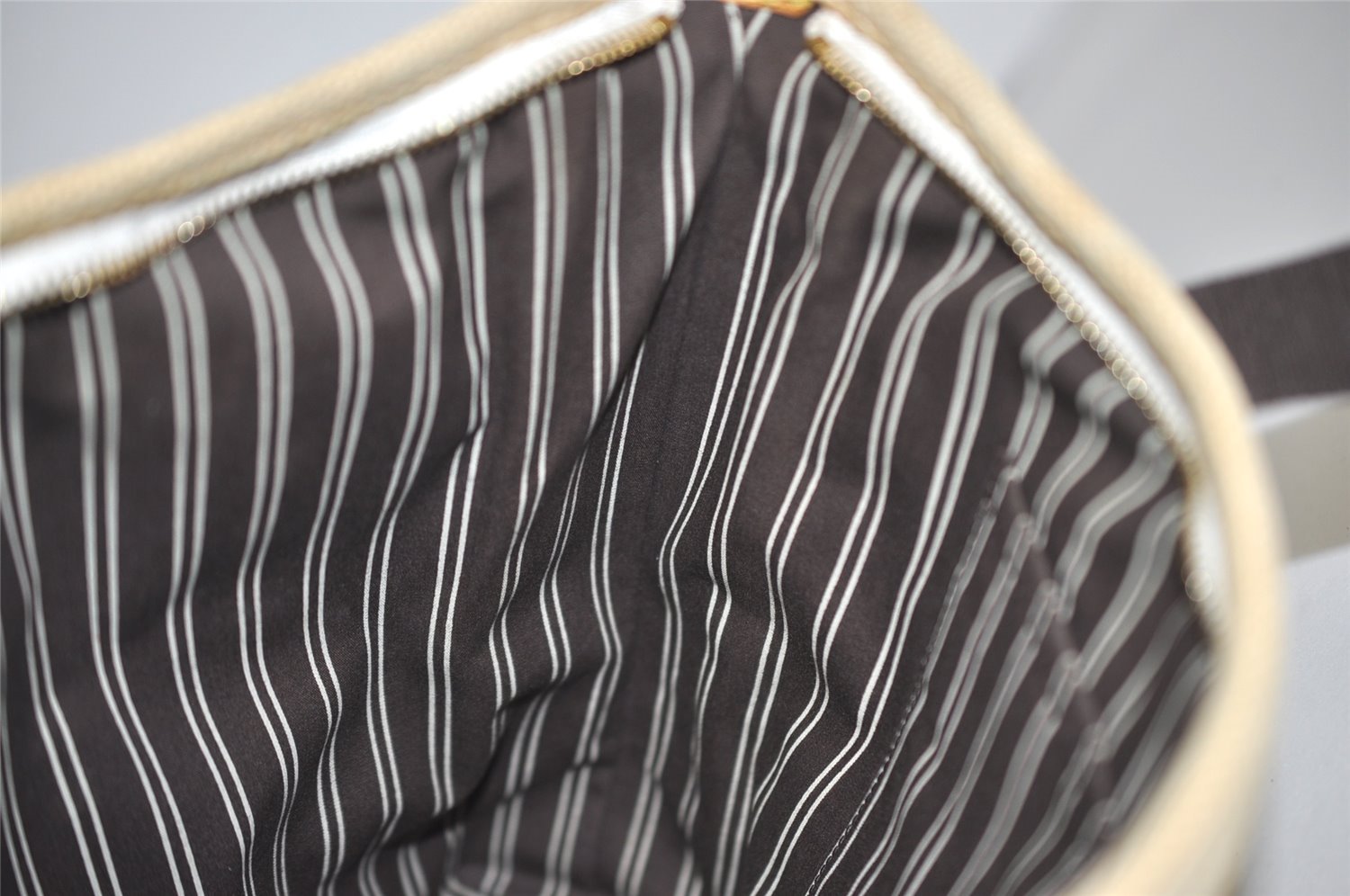 Authentic Louis Vuitton Antigua Cabas MM Tote Bag White Brown M40036 LV 2622J