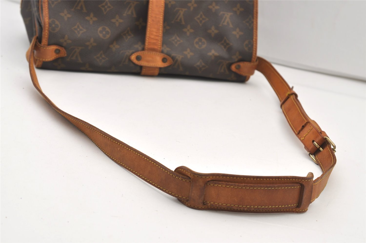 Authentic Louis Vuitton Monogram Saumur 35 Shoulder Cross Bag M42254 LV 2623J