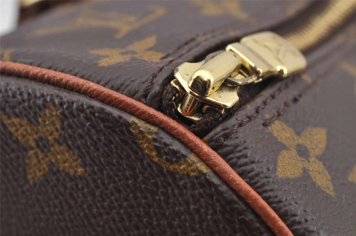 Authentic Louis Vuitton Monogram Papillon 30 Hand Bag Old Model LV 2626I