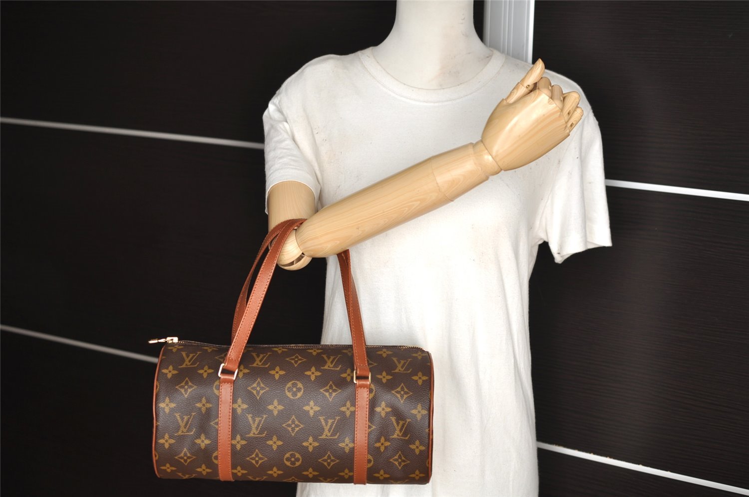 Authentic Louis Vuitton Monogram Papillon 30 Hand Bag Old Model LV 2626I