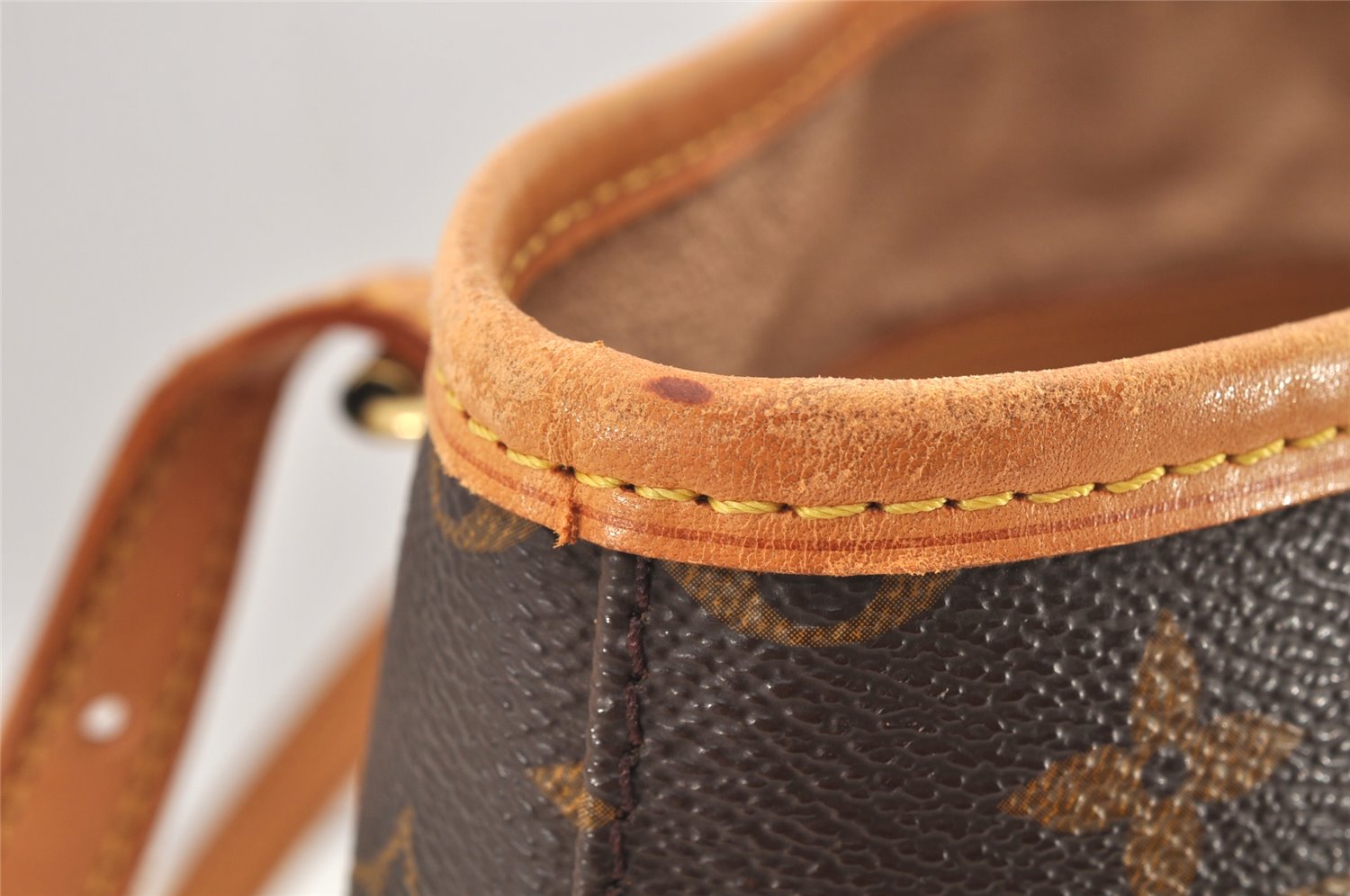 Authentic Louis Vuitton Monogram Bucket PM Shoulder Tote Bag M42238 Junk 2626K