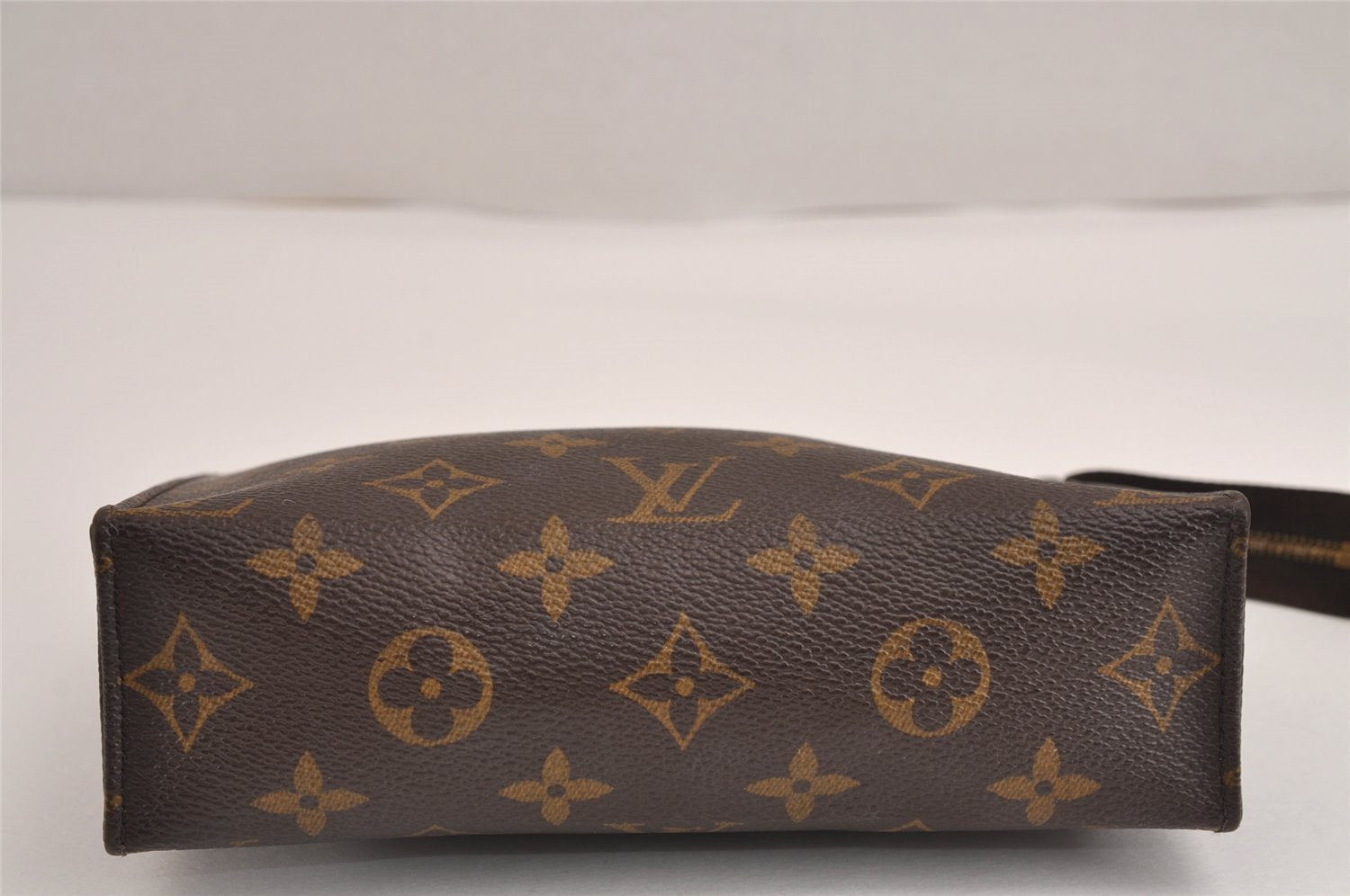 Authentic Louis Vuitton Monogram Poche Toilette 19 M47544 Cosmetics Pouch 2627J
