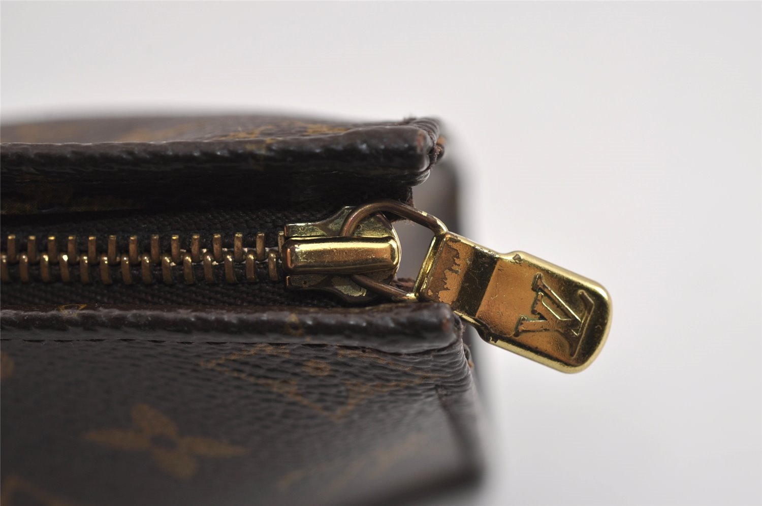 Authentic Louis Vuitton Monogram Poche Toilette 19 M47544 Cosmetics Pouch 2627J