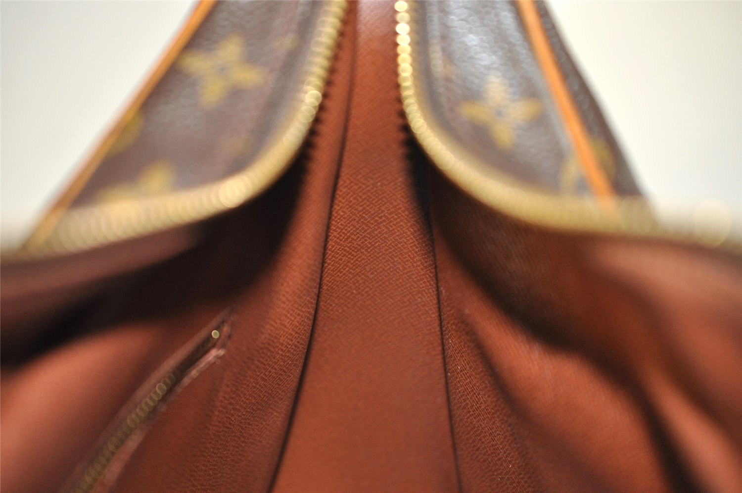 Authentic Louis Vuitton Monogram Boulogne 30 Shoulder Cross Bag M52165 LV 2629I