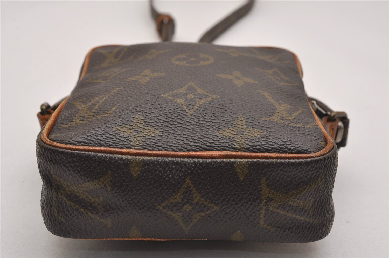 Auth Louis Vuitton Monogram Mini Poche Danube Shoulder Cross Bag M45268 LV 2629J
