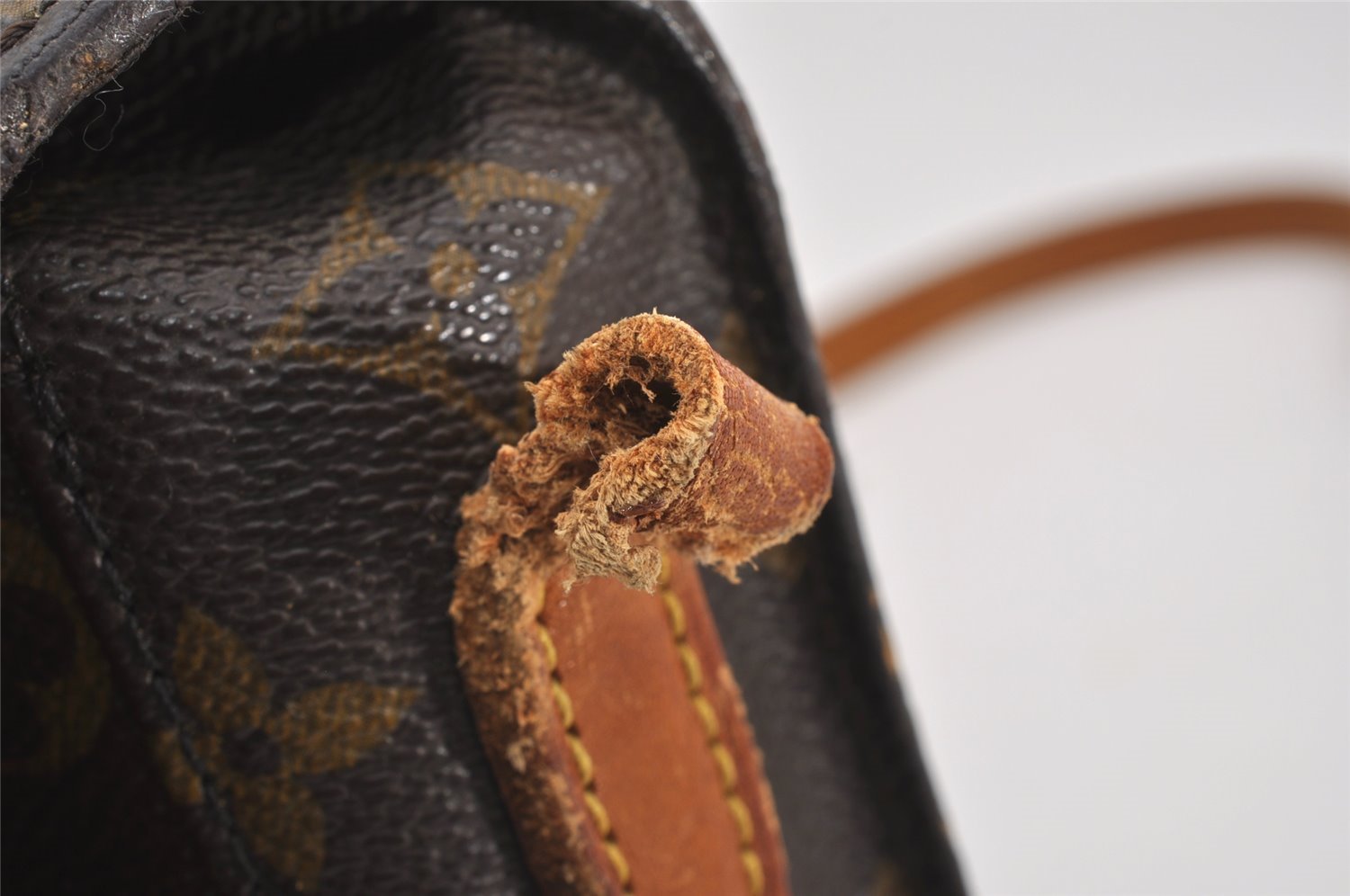 Authentic Louis Vuitton Monogram Saint Cloud MM M51243 Shoulder Bag Junk 2632J