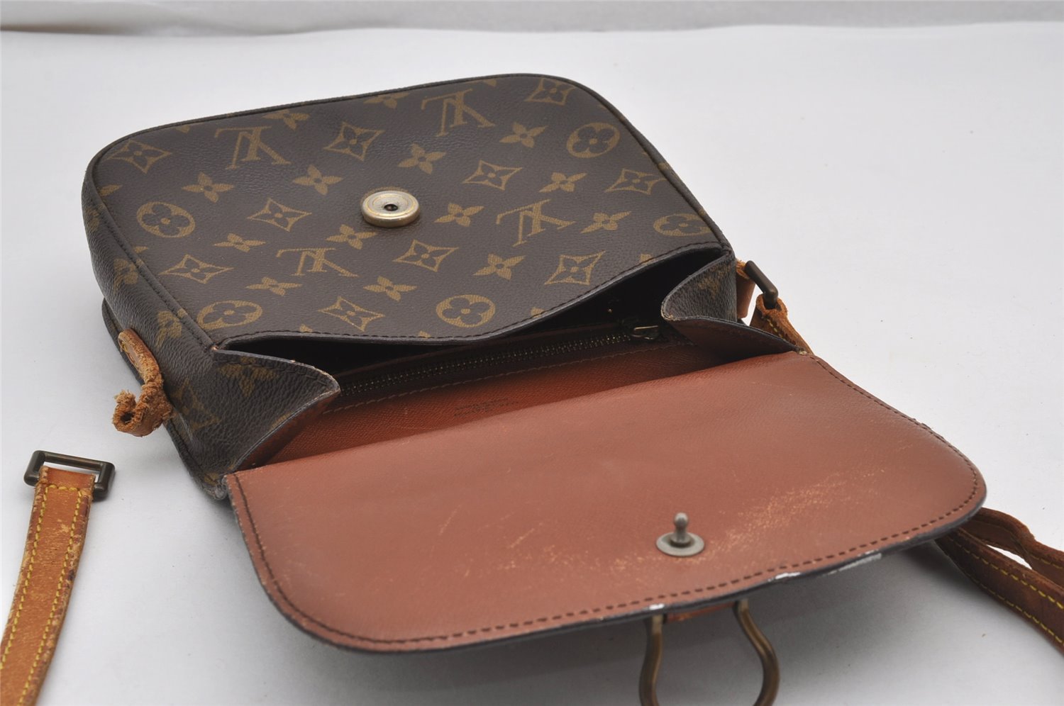 Authentic Louis Vuitton Monogram Saint Cloud MM M51243 Shoulder Bag Junk 2632J