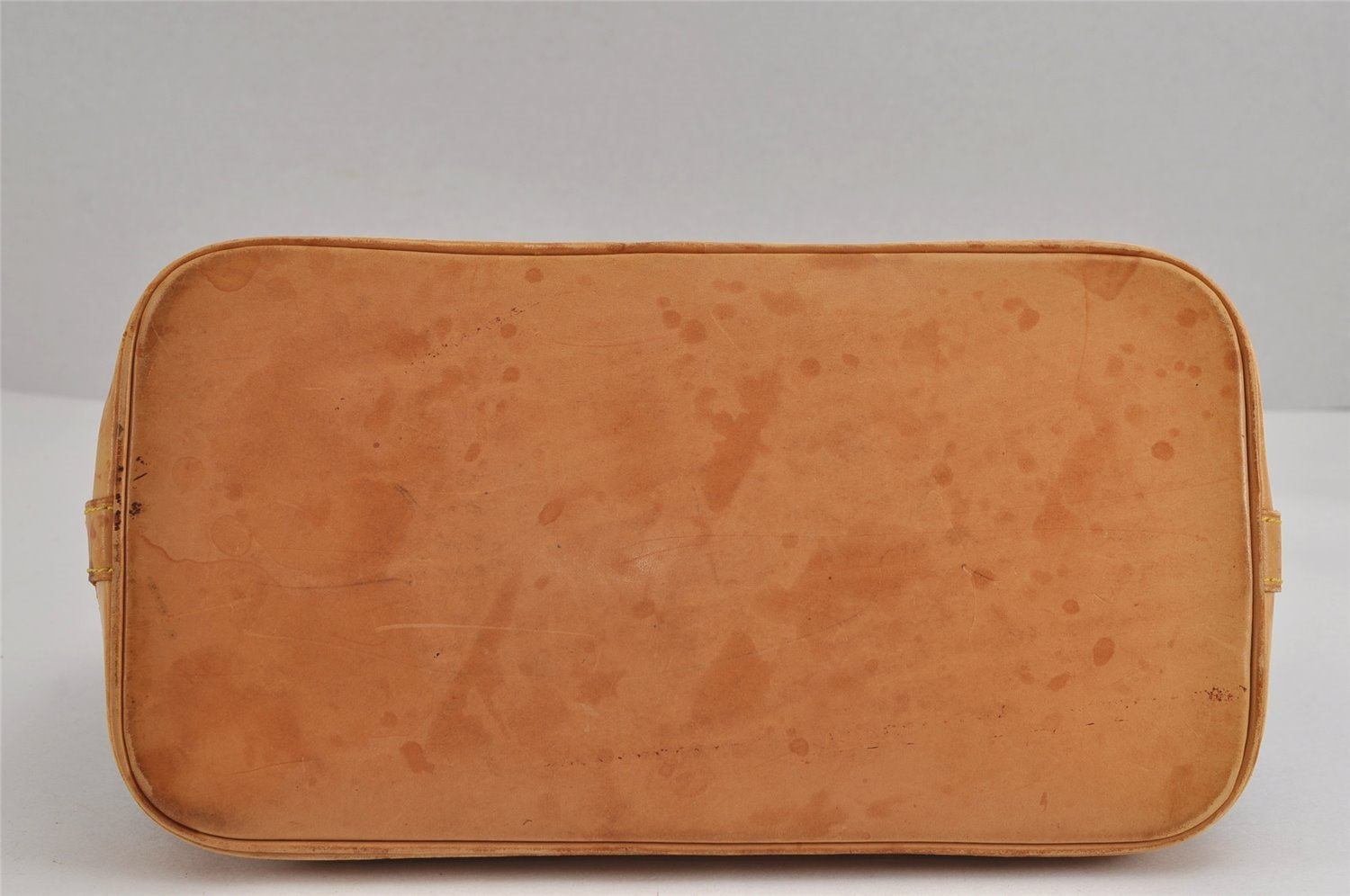 Authentic Louis Vuitton Monogram Alma Hand Bag Purse M51130 LV 2634J