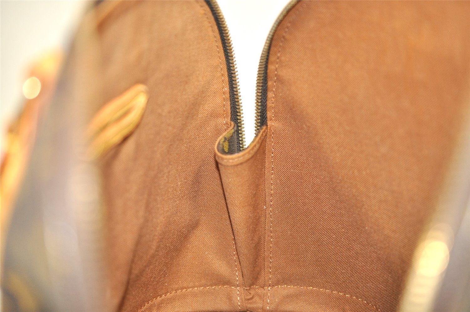 Authentic Louis Vuitton Monogram Alma Hand Bag Purse M51130 LV 2634J