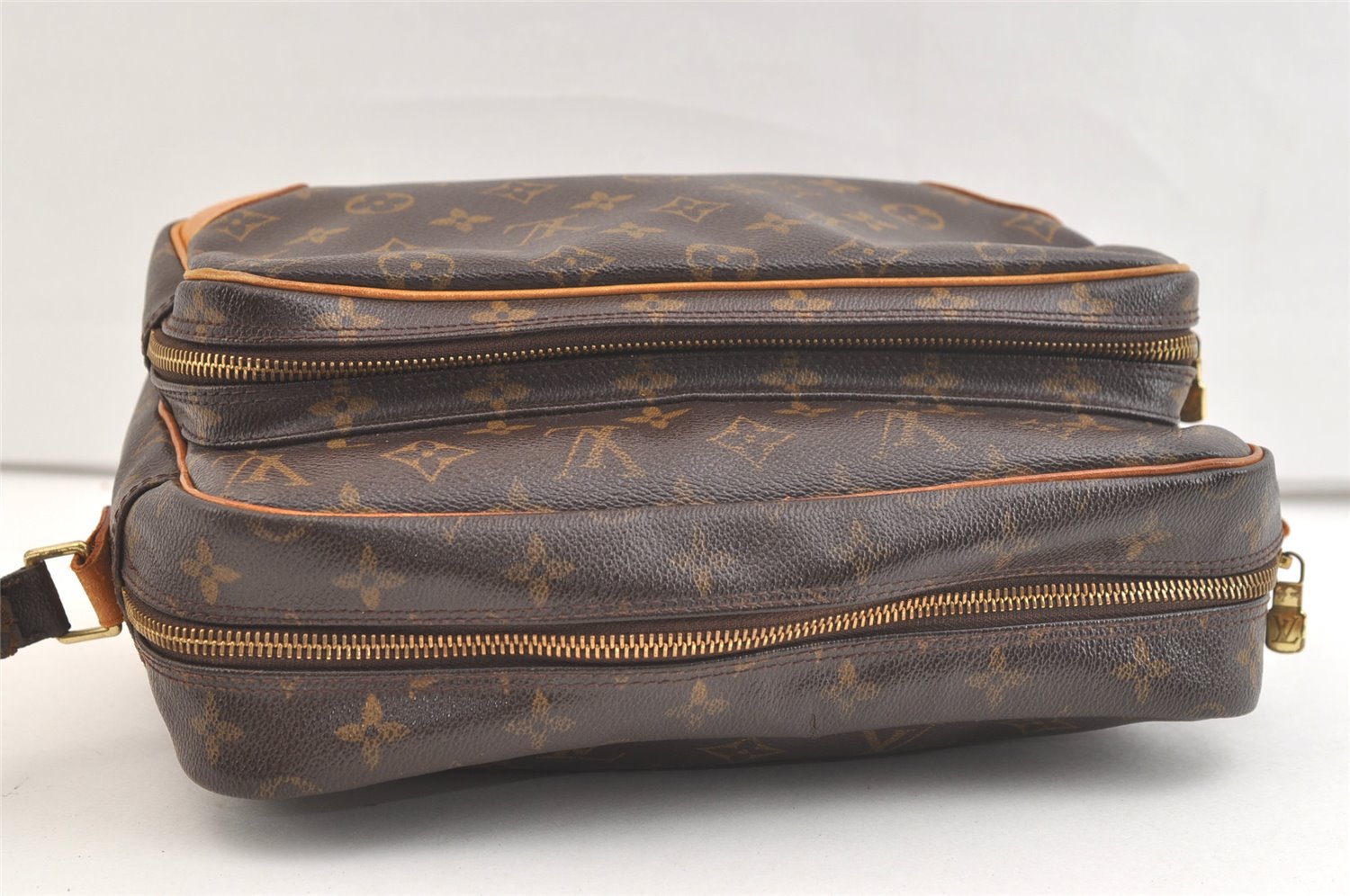 Authentic Louis Vuitton Monogram Nile Shoulder Cross Body Bag M45244 Junk 2634K