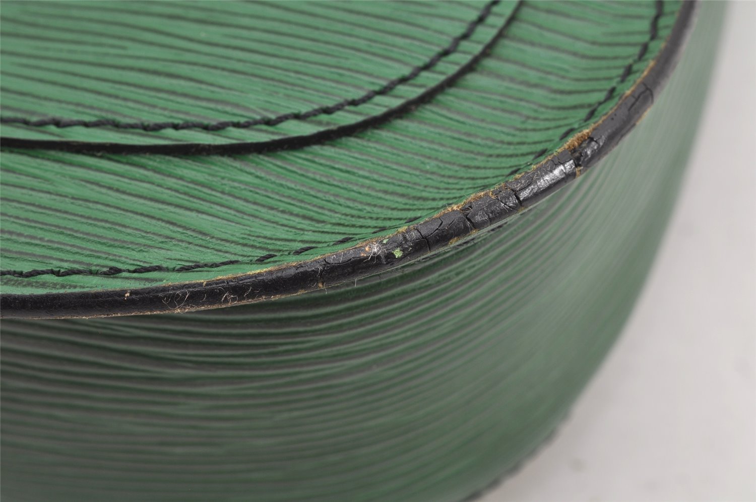 Auth Louis Vuitton Epi Saint Cloud GM Shoulder Cross Bag Green M52194 LV 2636K