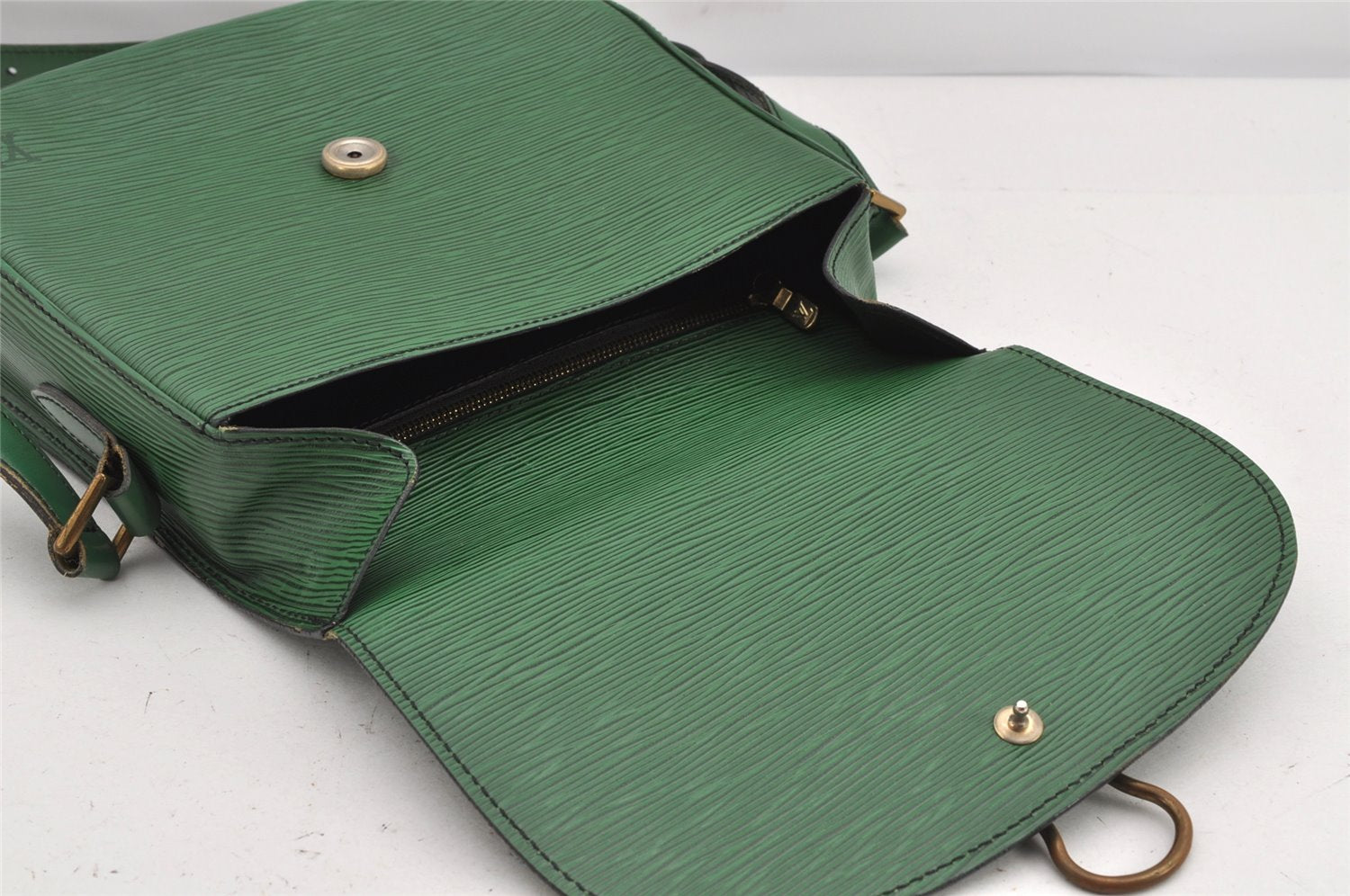 Auth Louis Vuitton Epi Saint Cloud GM Shoulder Cross Bag Green M52194 LV 2636K