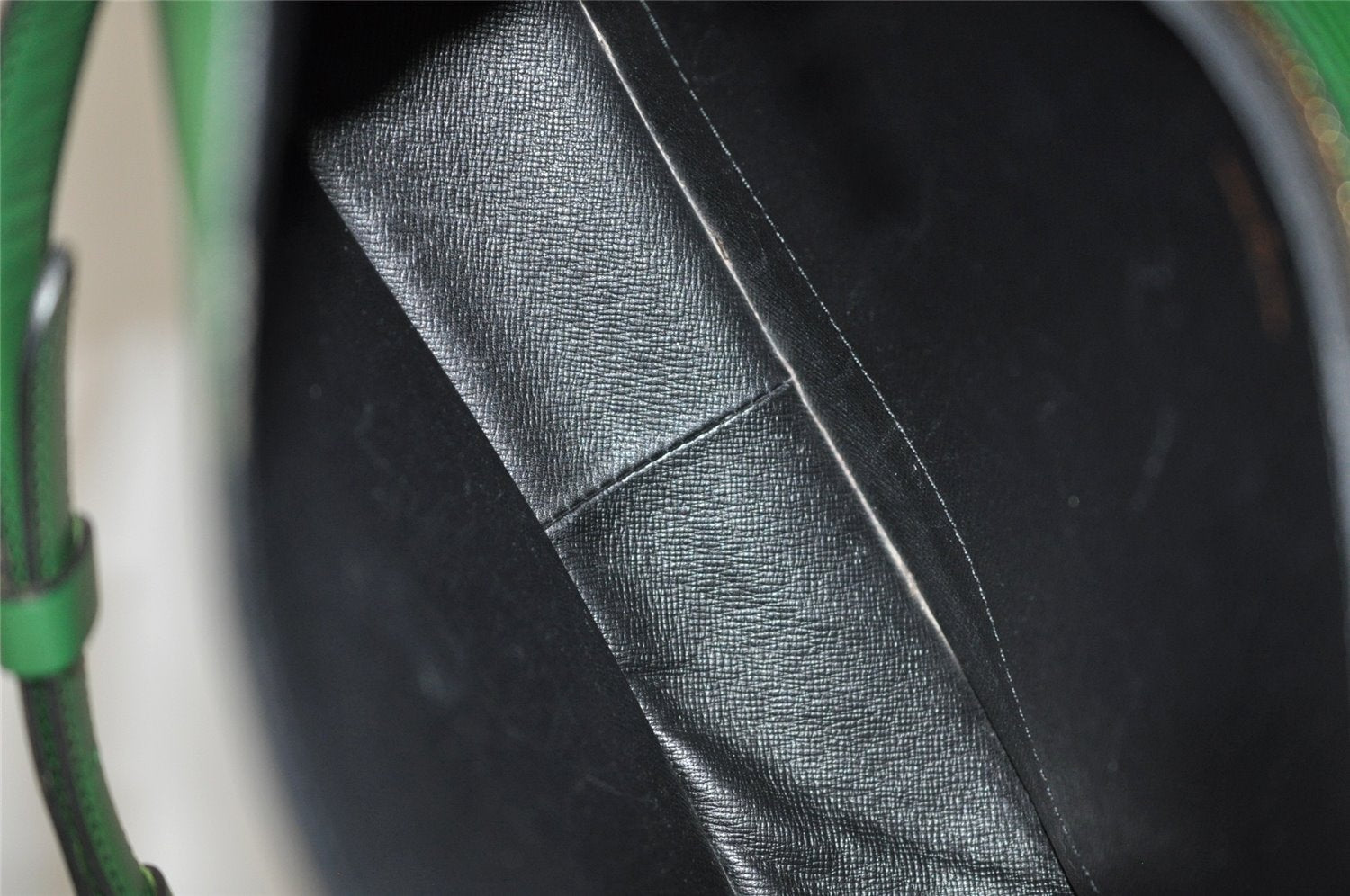 Auth Louis Vuitton Epi Saint Cloud GM Shoulder Cross Bag Green M52194 LV 2636K