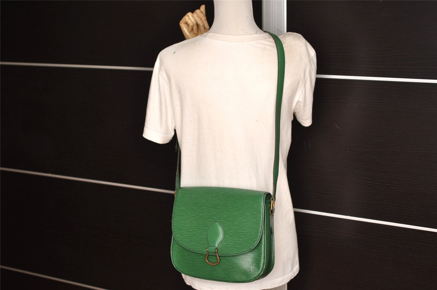 Auth Louis Vuitton Epi Saint Cloud GM Shoulder Cross Bag Green M52194 LV 2636K