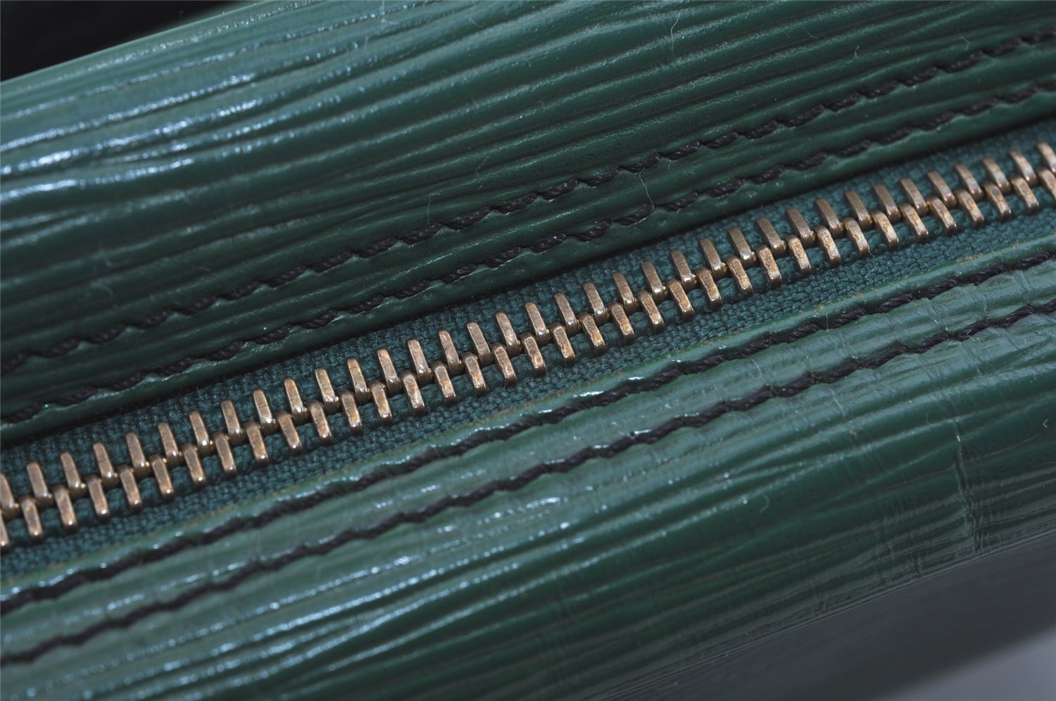 Auth Louis Vuitton Epi Trocadero 24 Shoulder Cross Bag Green M52314 LV 2638I