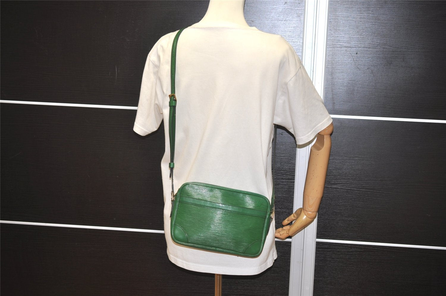 Auth Louis Vuitton Epi Trocadero 24 Shoulder Cross Bag Green M52314 LV 2638I