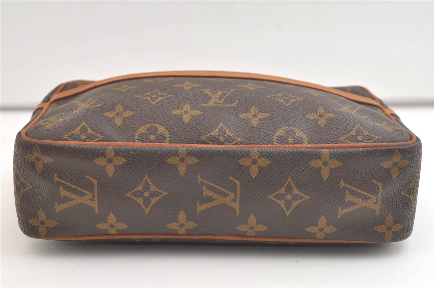 Authentic Louis Vuitton Monogram Compiegne 23 Clutch Hand Bag M51847 LV 2639K