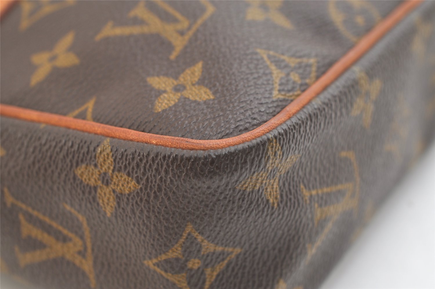 Authentic Louis Vuitton Monogram Compiegne 23 Clutch Hand Bag M51847 LV 2639K