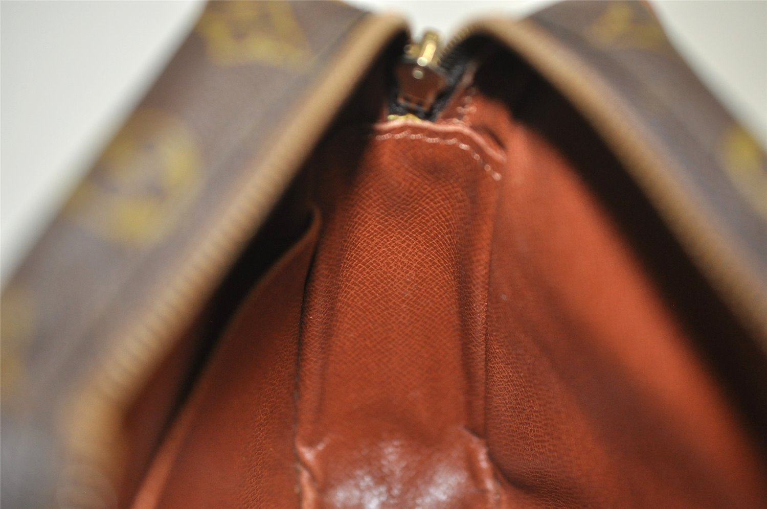 Authentic Louis Vuitton Monogram Compiegne 23 Clutch Hand Bag M51847 LV 2639K