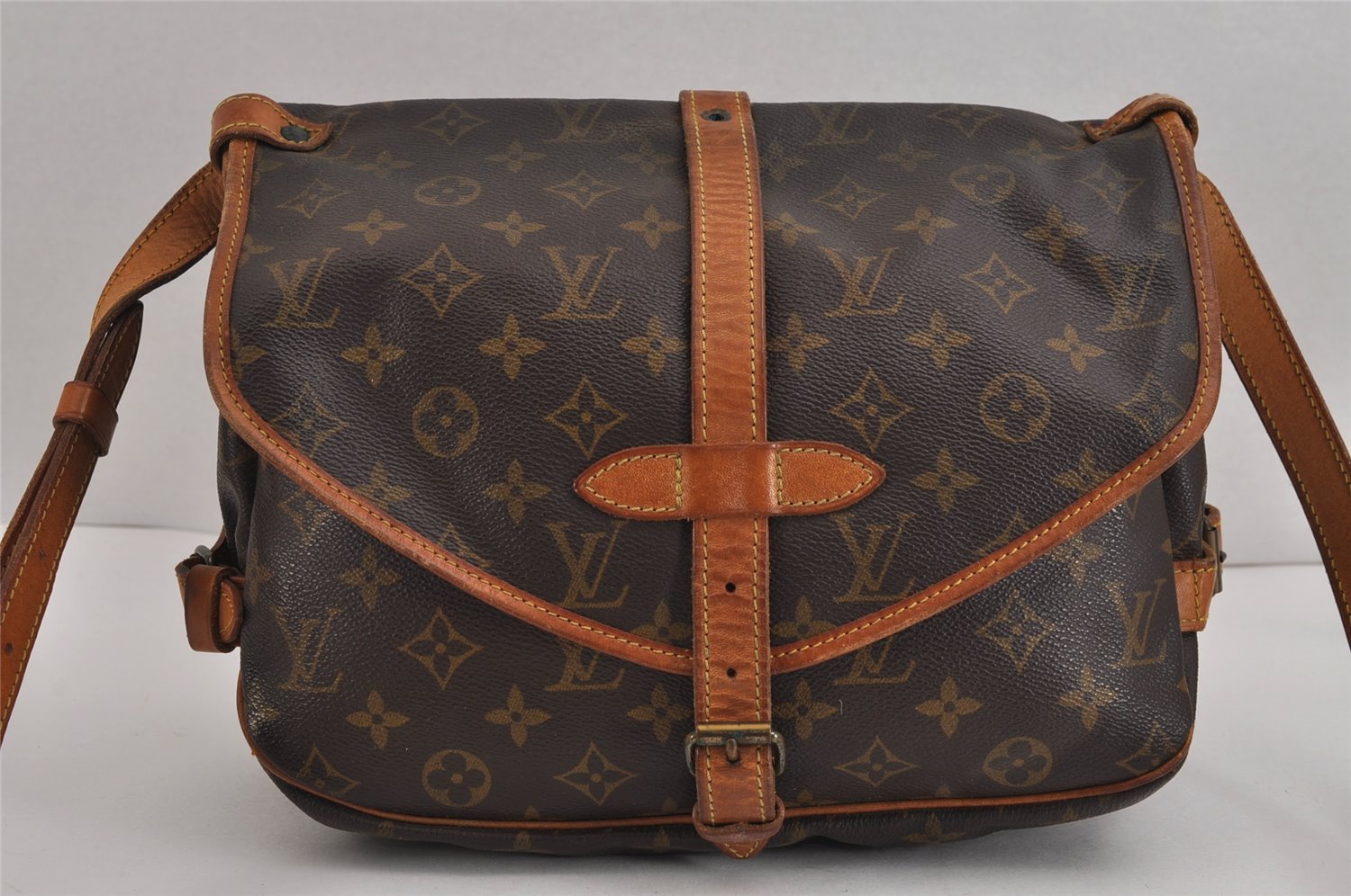 Authentic Louis Vuitton Monogram Saumur 30 Shoulder Cross Bag M42256 LV 2640J