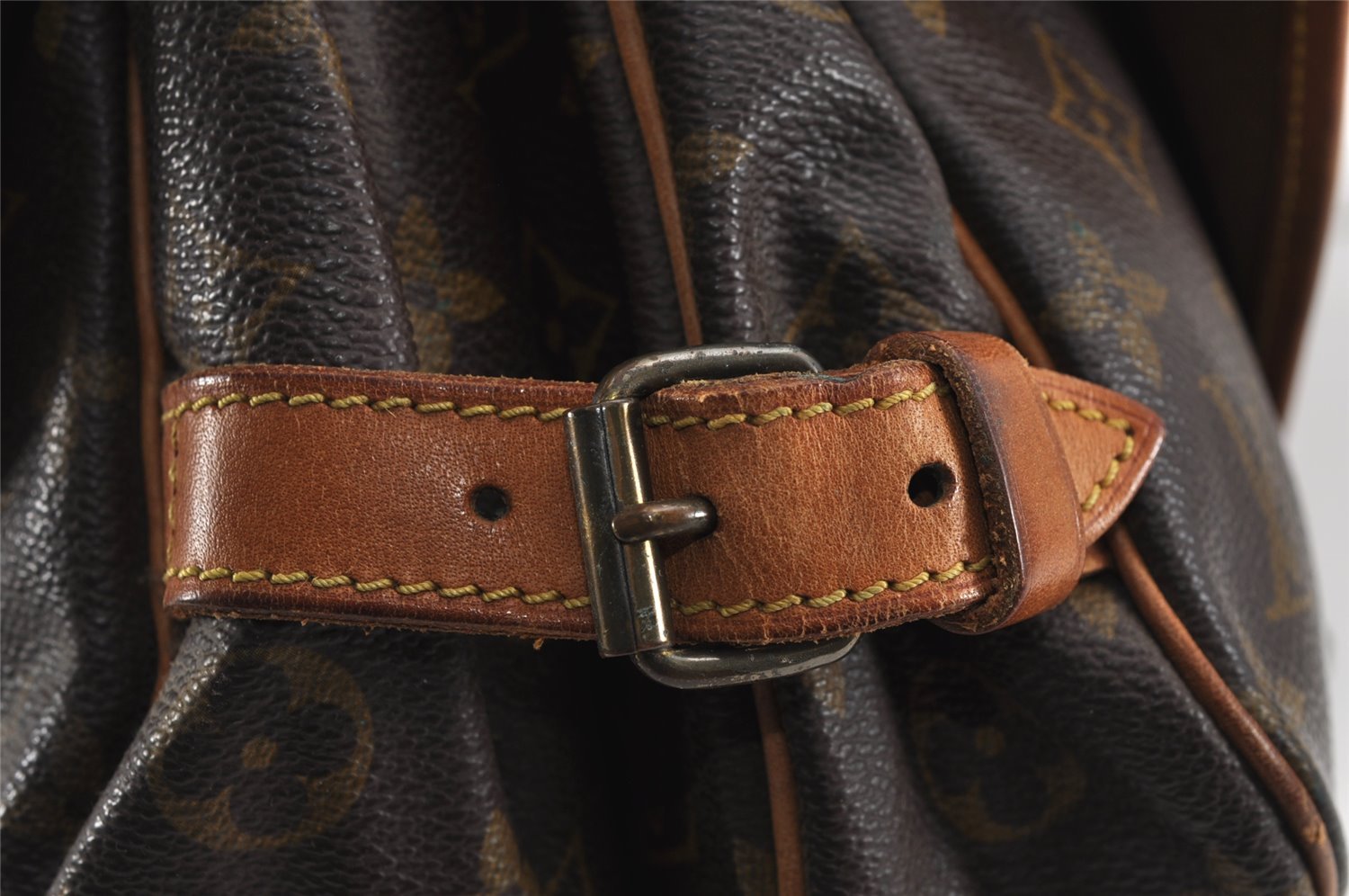 Authentic Louis Vuitton Monogram Saumur 30 Shoulder Cross Bag M42256 LV 2640J