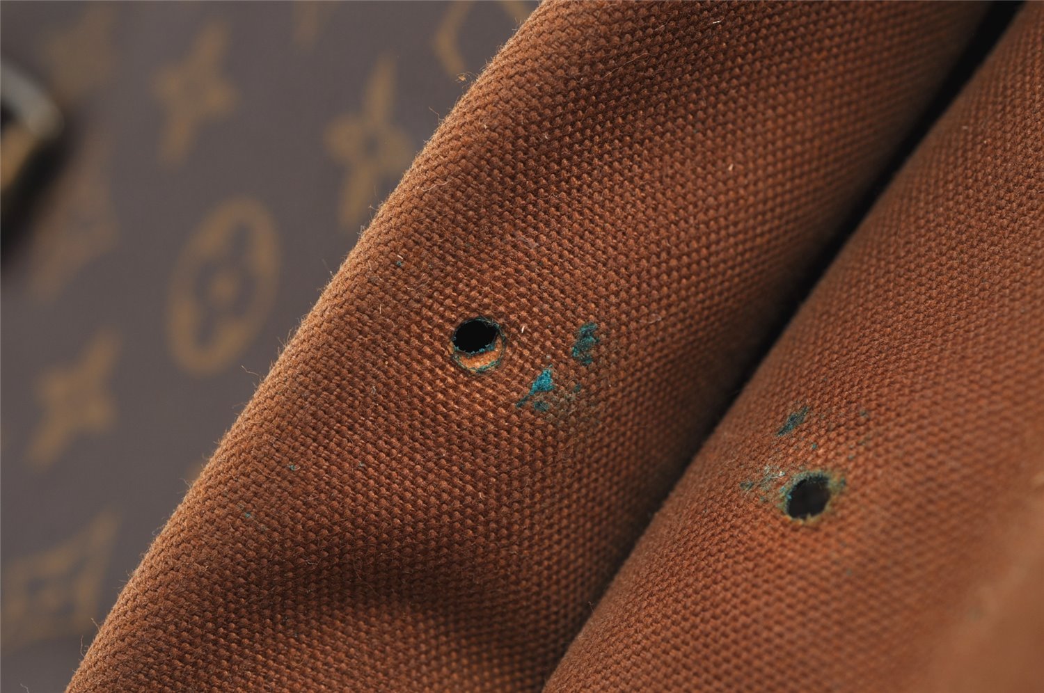 Authentic Louis Vuitton Monogram Saumur 30 Shoulder Cross Bag M42256 LV 2640J