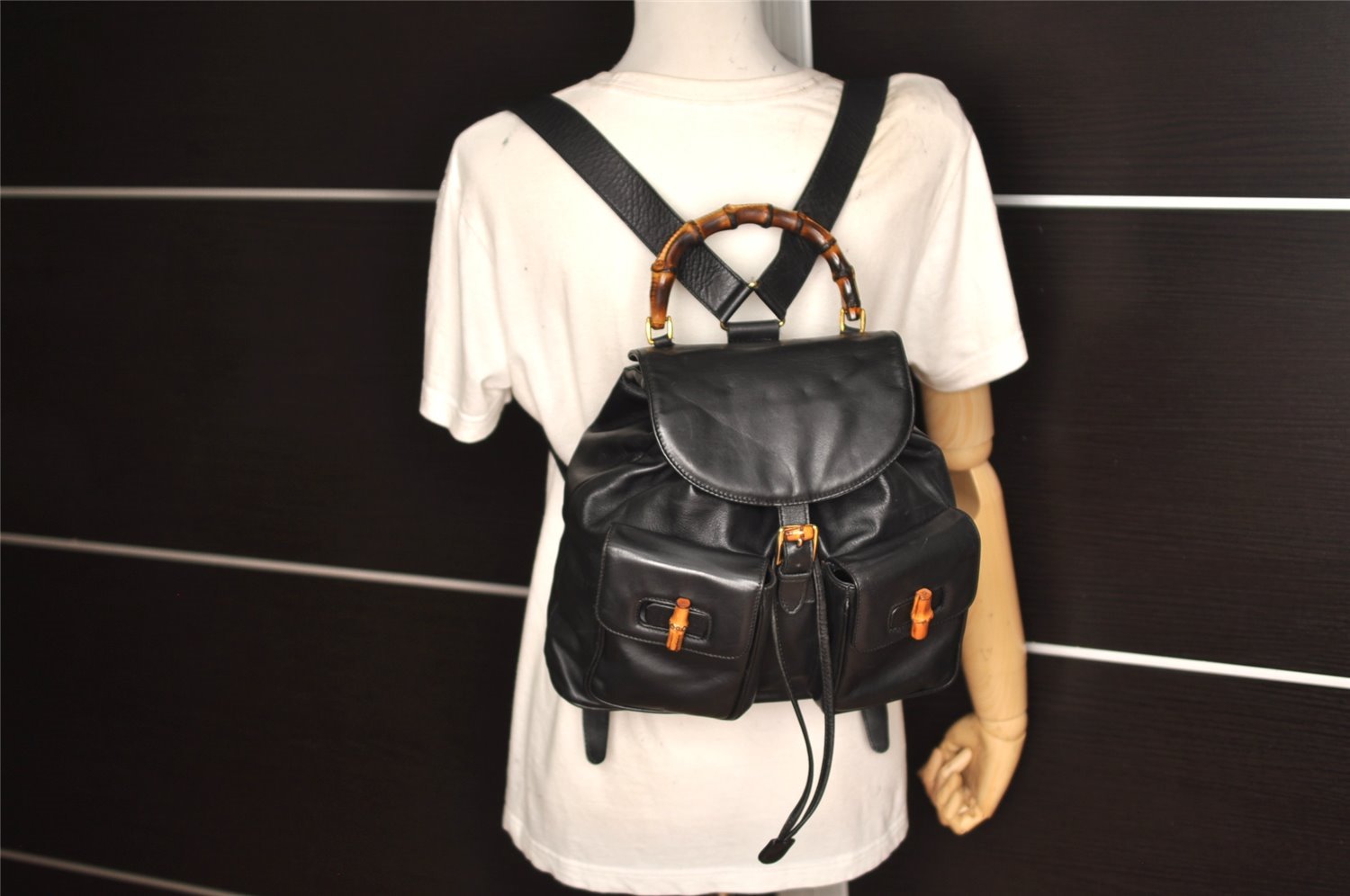 Authentic GUCCI Vintage Bamboo Drawstring Backpack Leather Black 2647K
