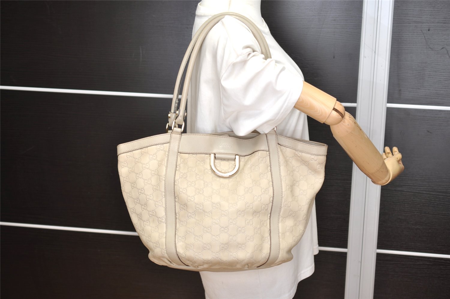 Authentic GUCCI Guccissima Abbey Shoulder Tote Bag GG Leather 211982 White 2649I