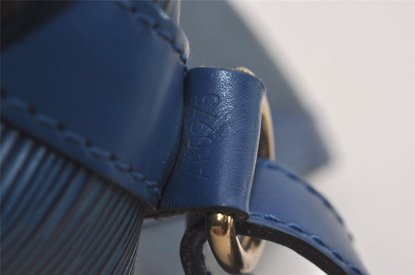 Authentic Louis Vuitton Epi Noe Shoulder Drawstring Bag Blue M44005 LV 2650I