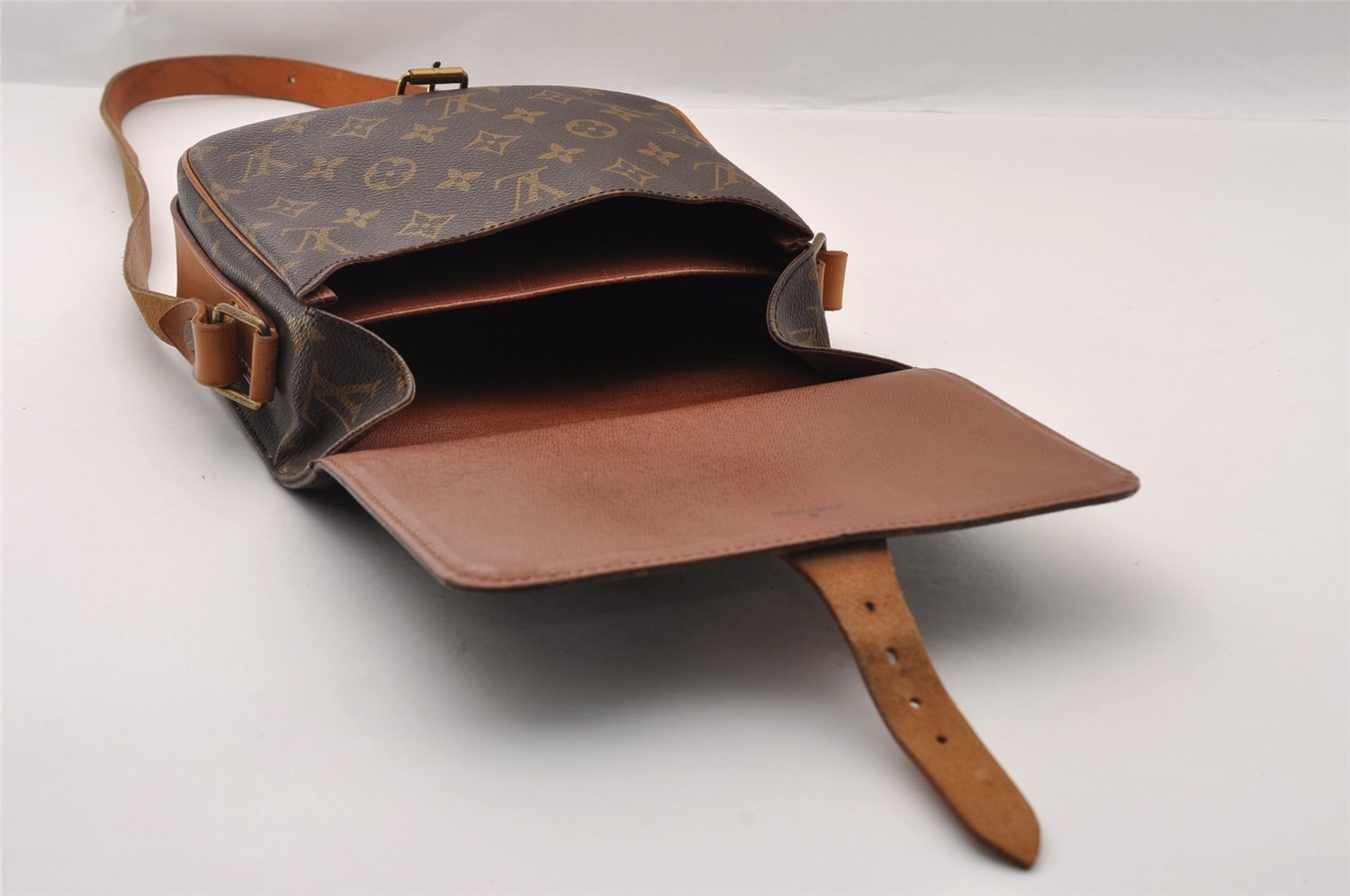 Authentic Louis Vuitton Monogram Cartouchiere MM M51253 Shoulder Cross Bag 2651I