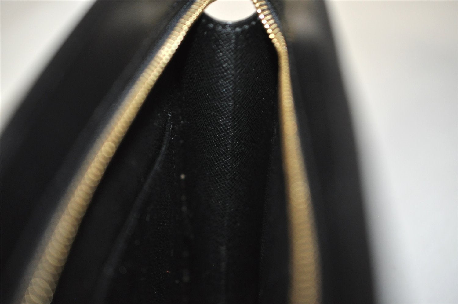 Authentic Louis Vuitton Epi Pochette Homme Clutch Hand Bag Black M52522 LV 2655I