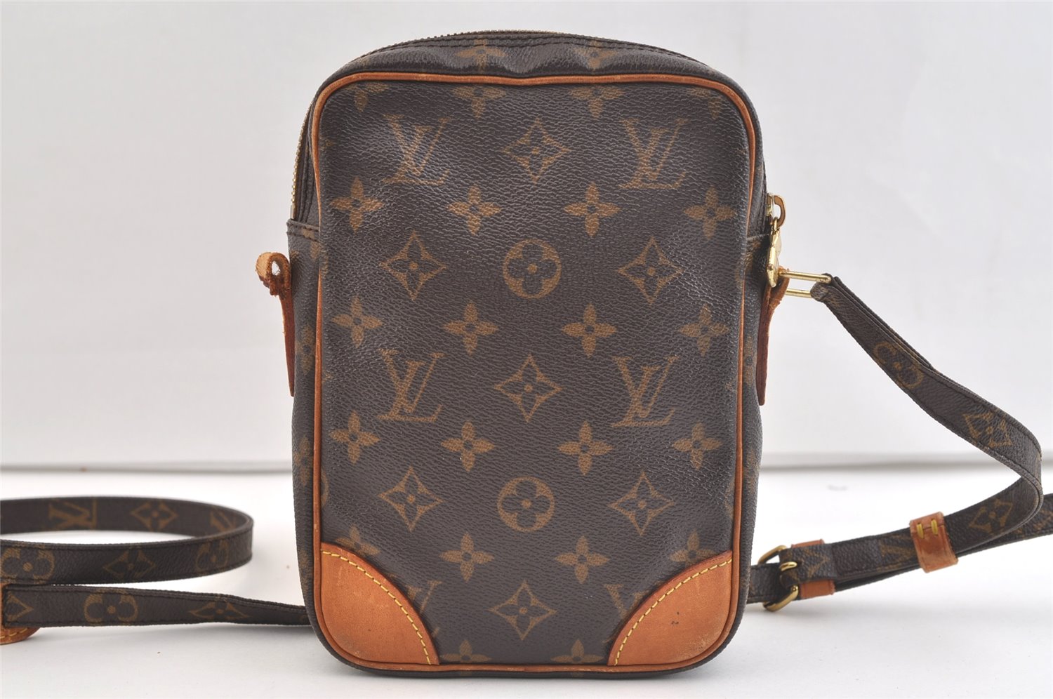 Authentic Louis Vuitton Monogram Danube Shoulder Cross Bag M45266 Junk 2656K
