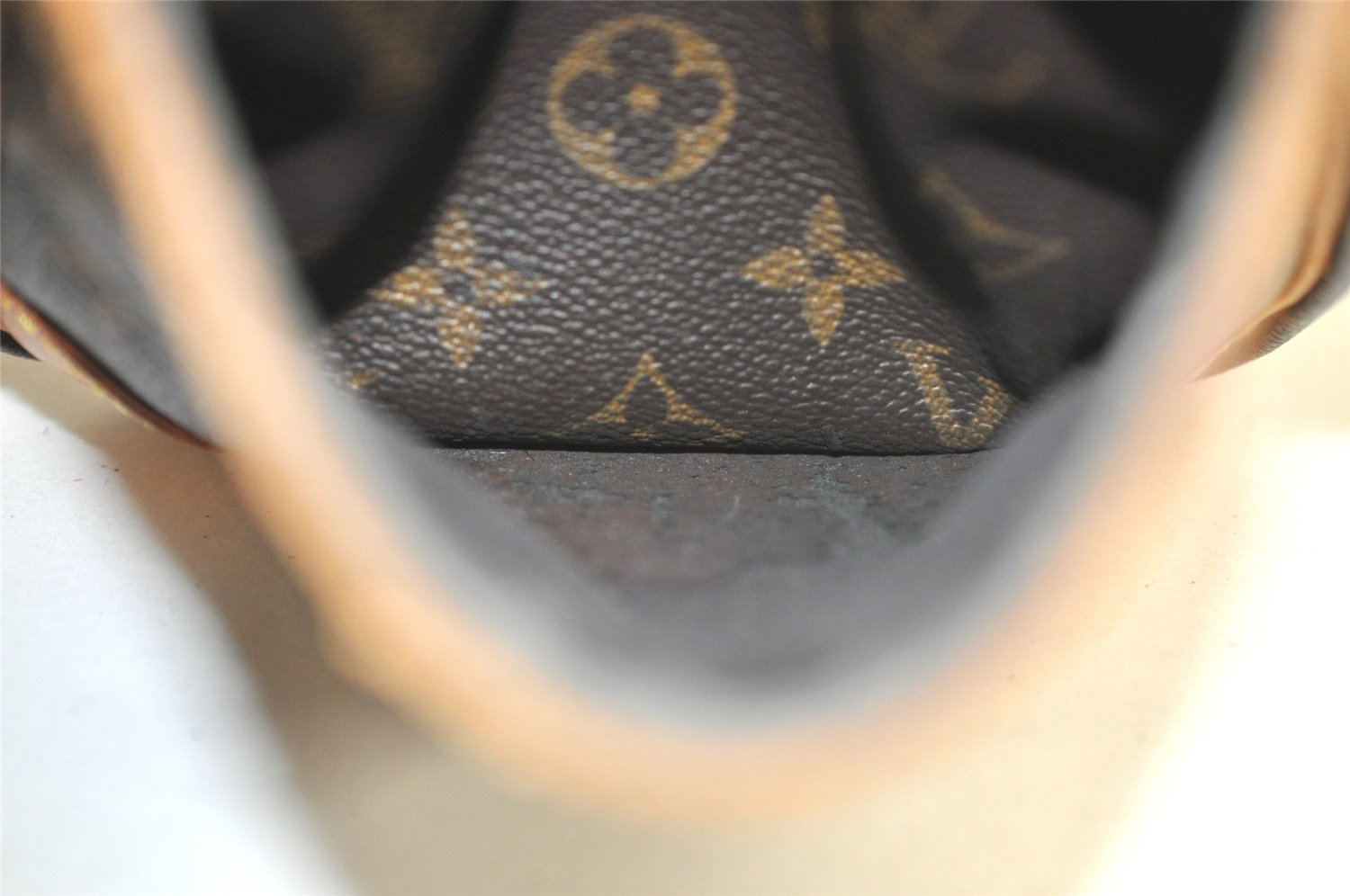 Authentic Louis Vuitton Monogram Danube Shoulder Cross Bag M45266 Junk 2656K