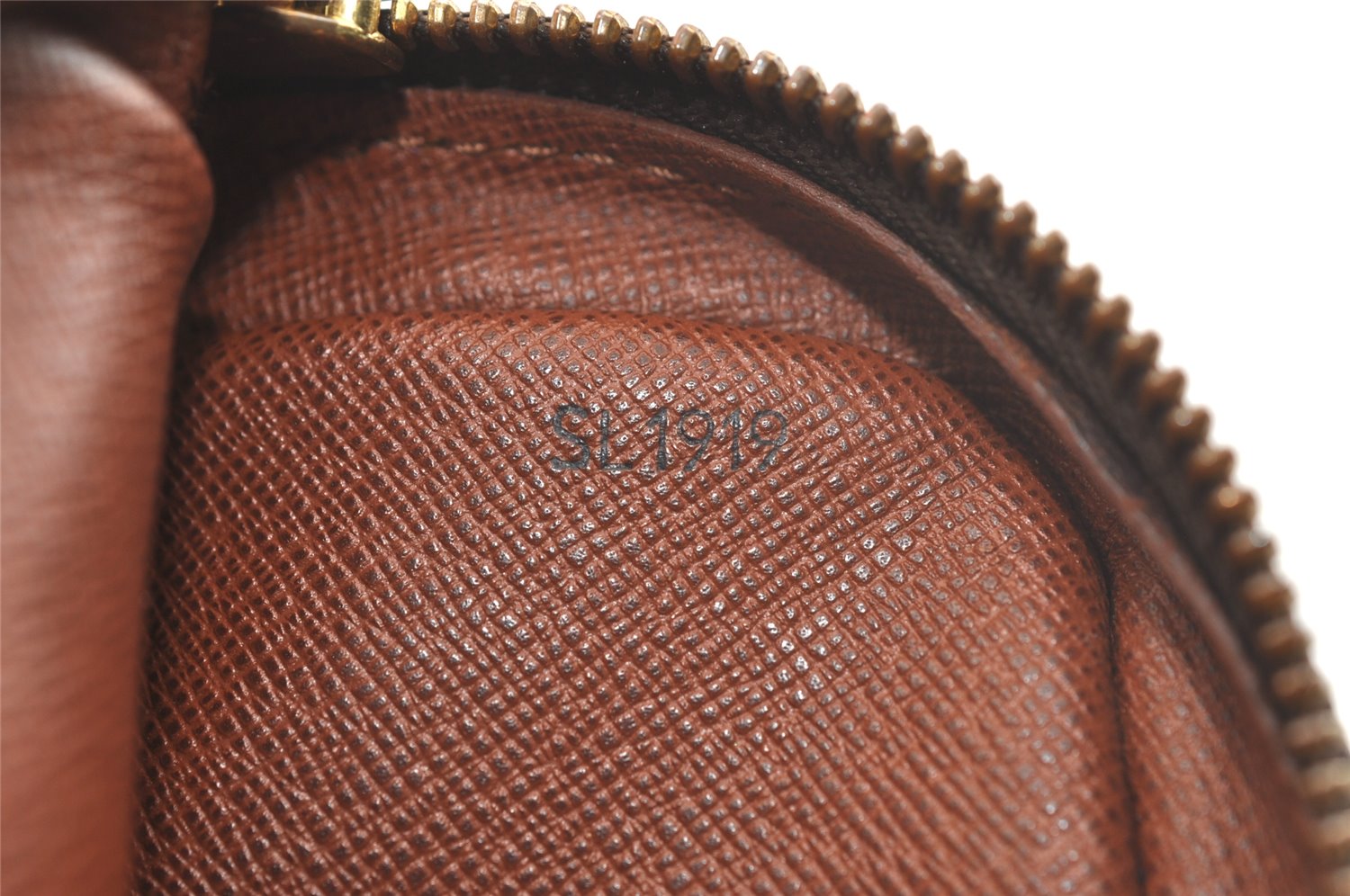 Authentic Louis Vuitton Monogram Danube Shoulder Cross Bag M45266 Junk 2656K