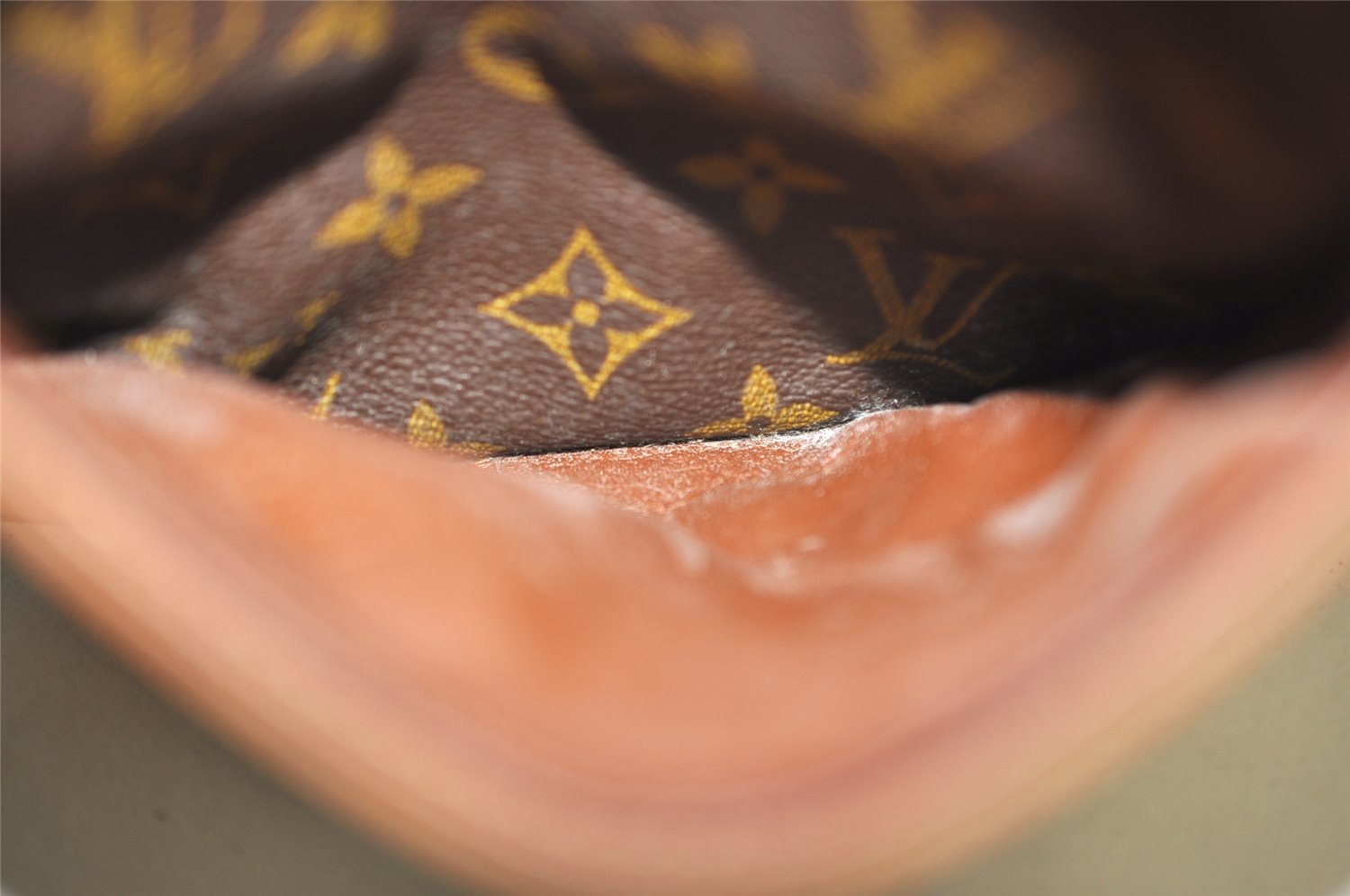 Authentic Louis Vuitton Monogram Danube Shoulder Cross Body Bag M45266 LV 2664I