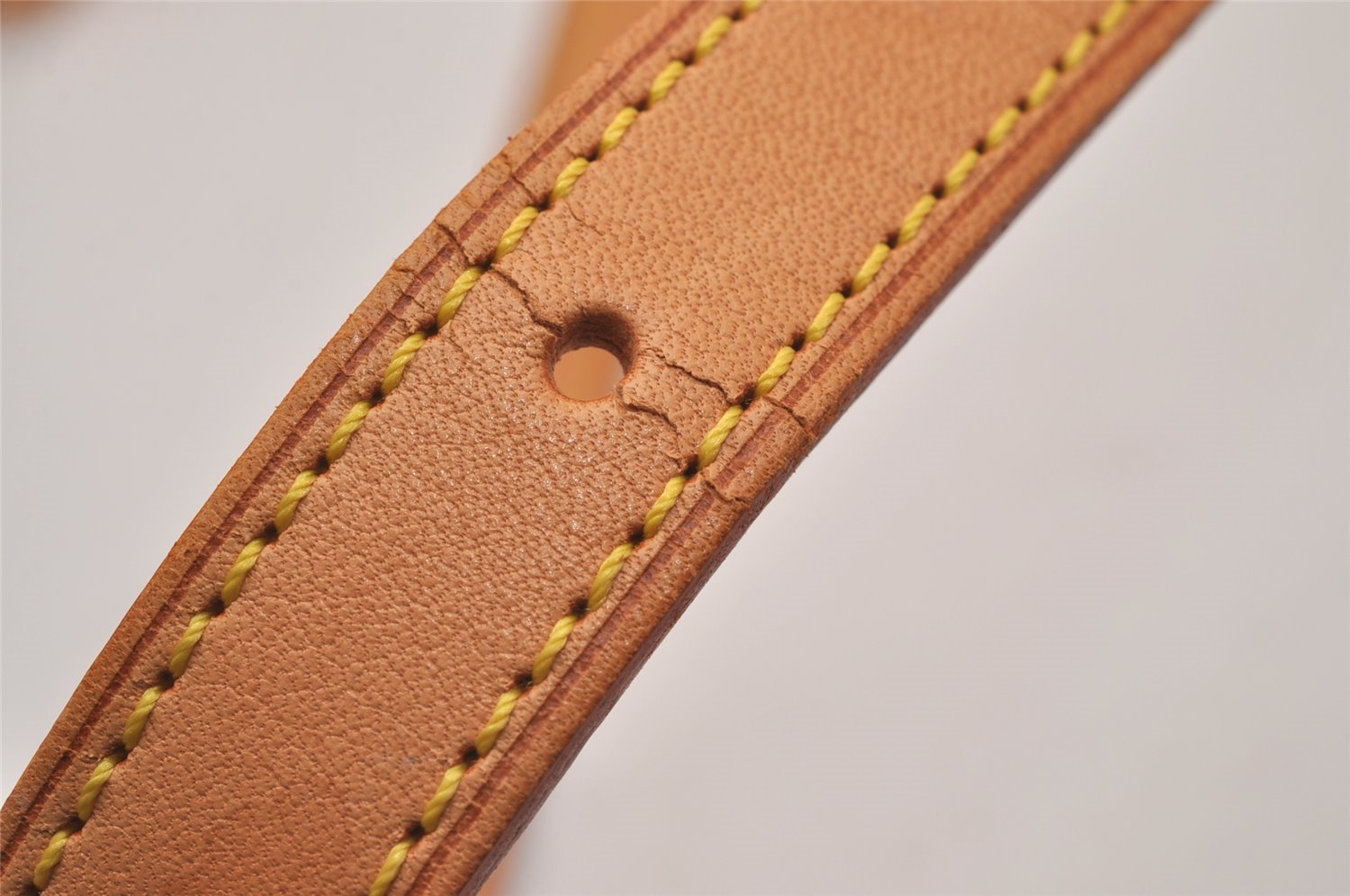 Authentic Louis Vuitton Leather Shoulder Strap For Bucket GM 31.9