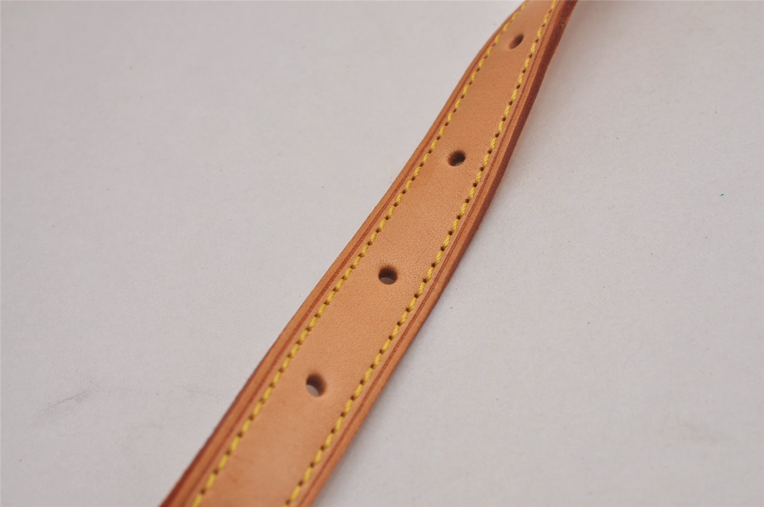 Authentic Louis Vuitton Leather Shoulder Strap For Bucket GM 31.9