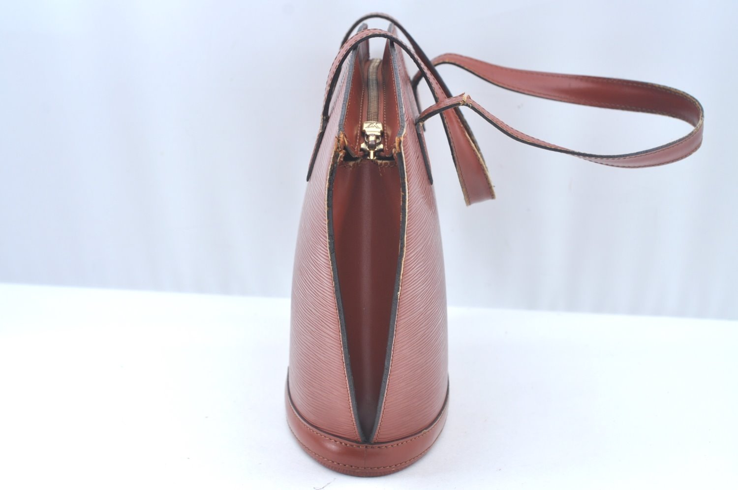 Authentic Louis Vuitton Epi Saint Jacques Hand Bag Brown M52273 LV 2665J