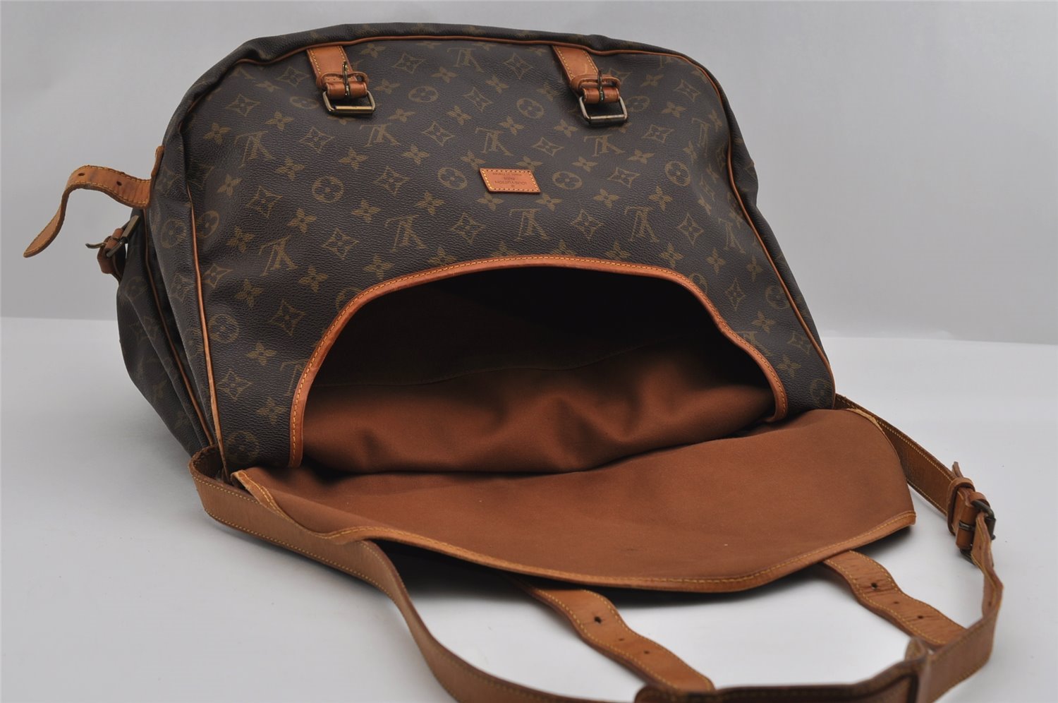 Authentic Louis Vuitton Monogram Saumur 43 Shoulder Cross Bag M42252 LV 2666I