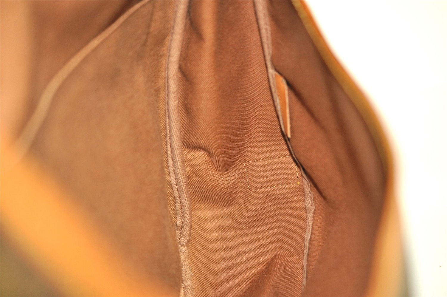 Authentic Louis Vuitton Monogram Saumur 43 Shoulder Cross Bag M42252 LV 2666I