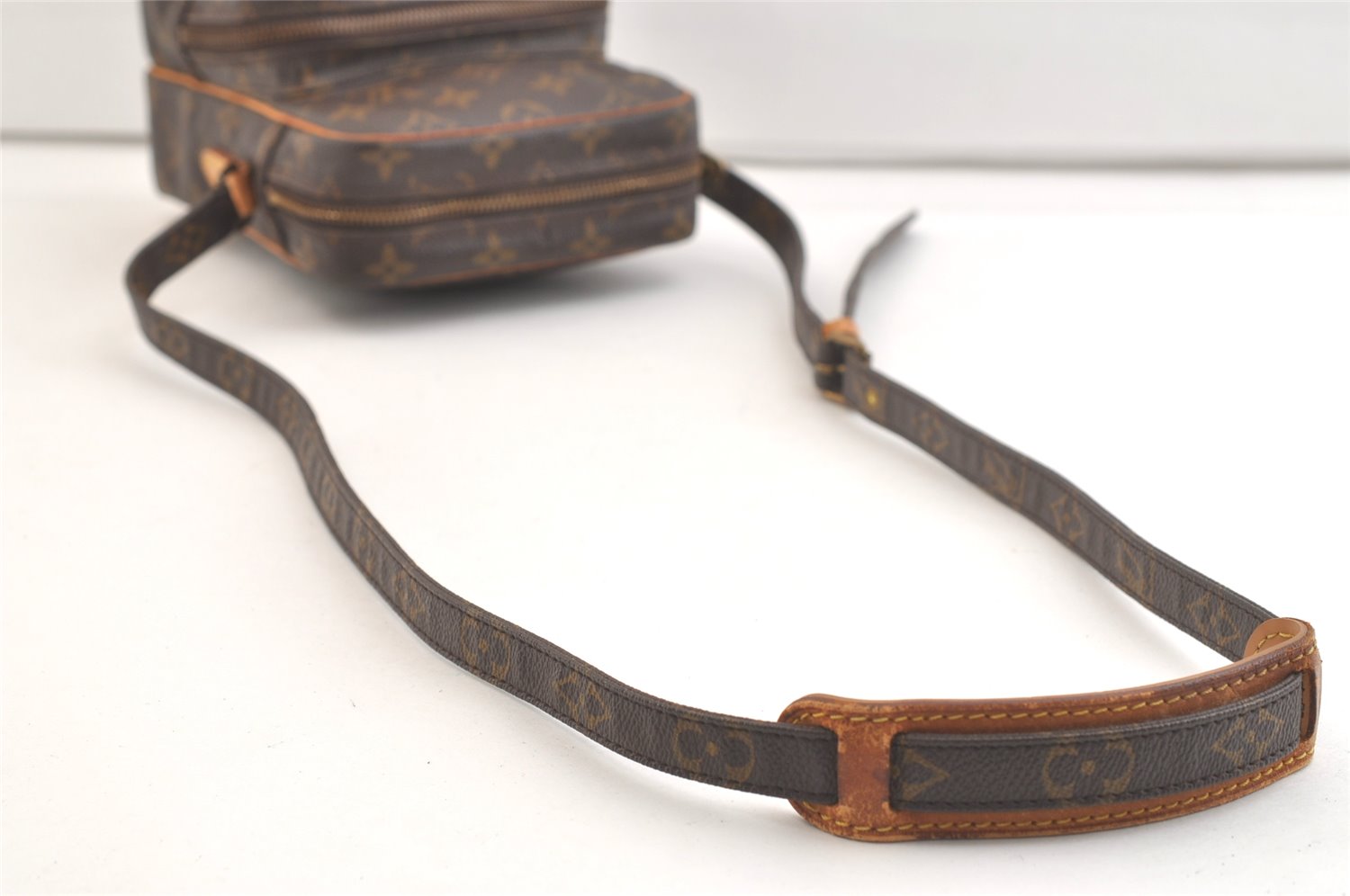 Authentic Louis Vuitton Monogram Amazone Shoulder Cross Body Bag M45236 LV 2670K