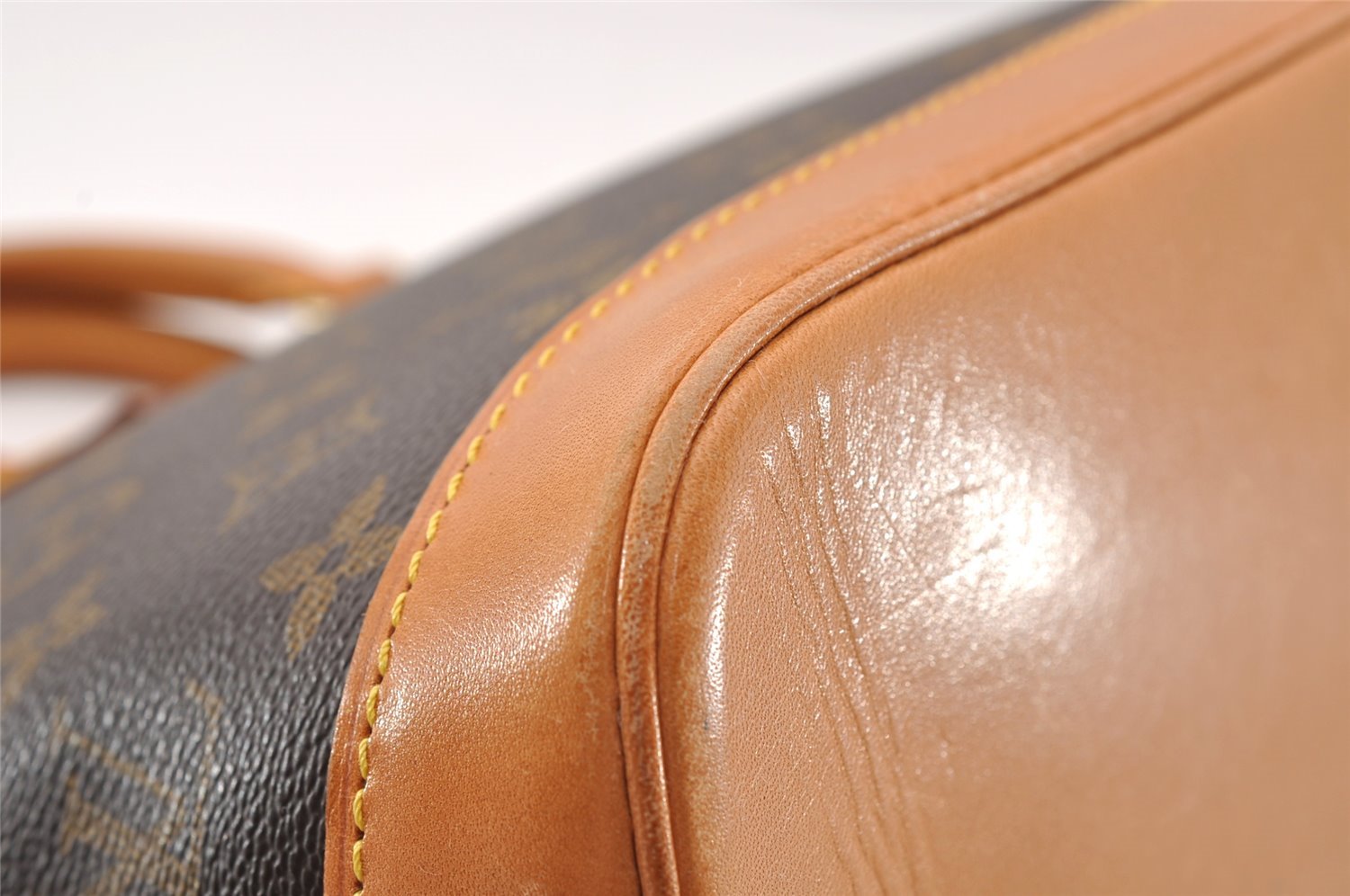 Authentic Louis Vuitton Monogram Alma Hand Bag Purse M51130 LV 2676I