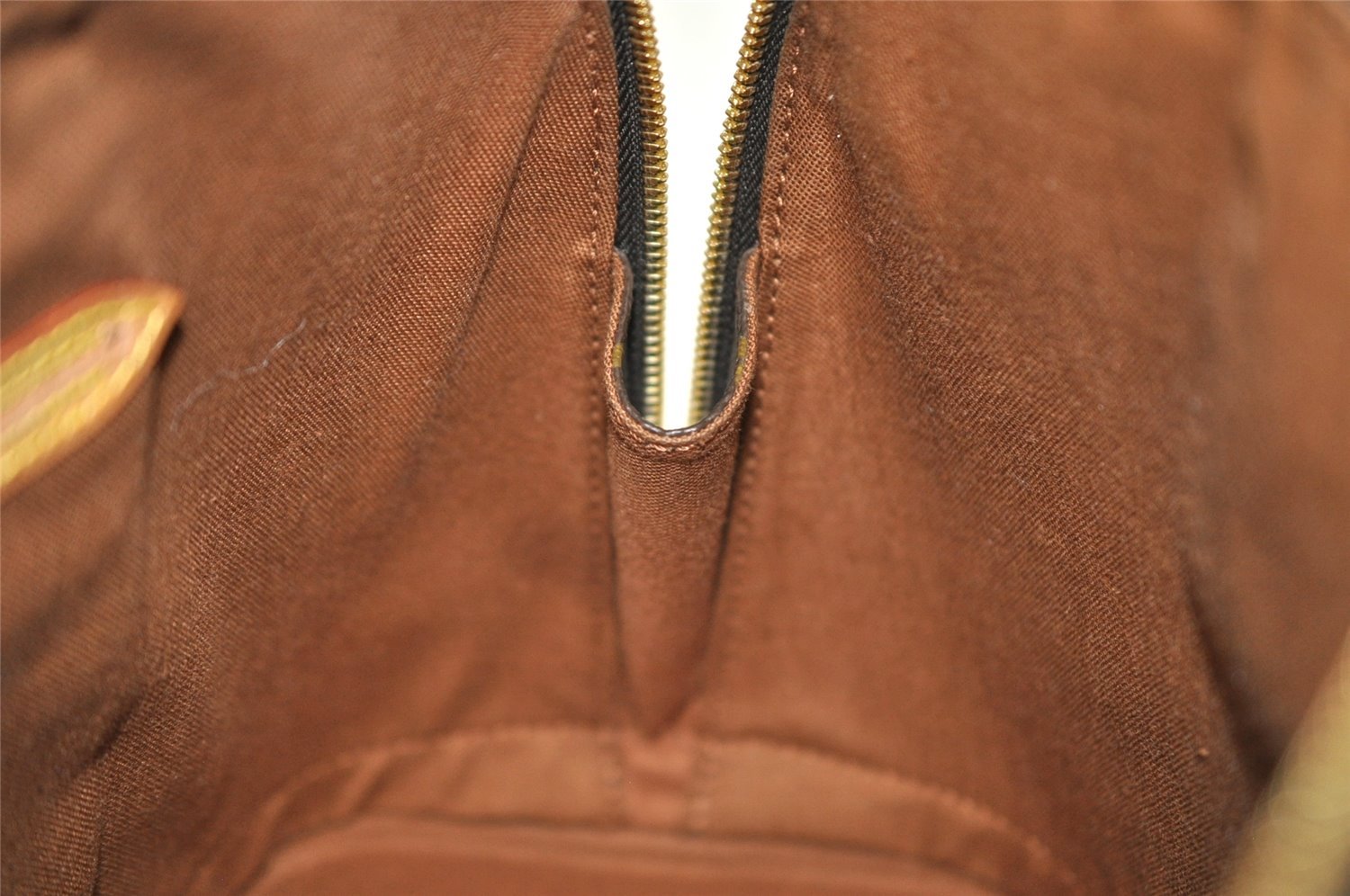 Authentic Louis Vuitton Monogram Alma Hand Bag Purse M51130 LV 2676I