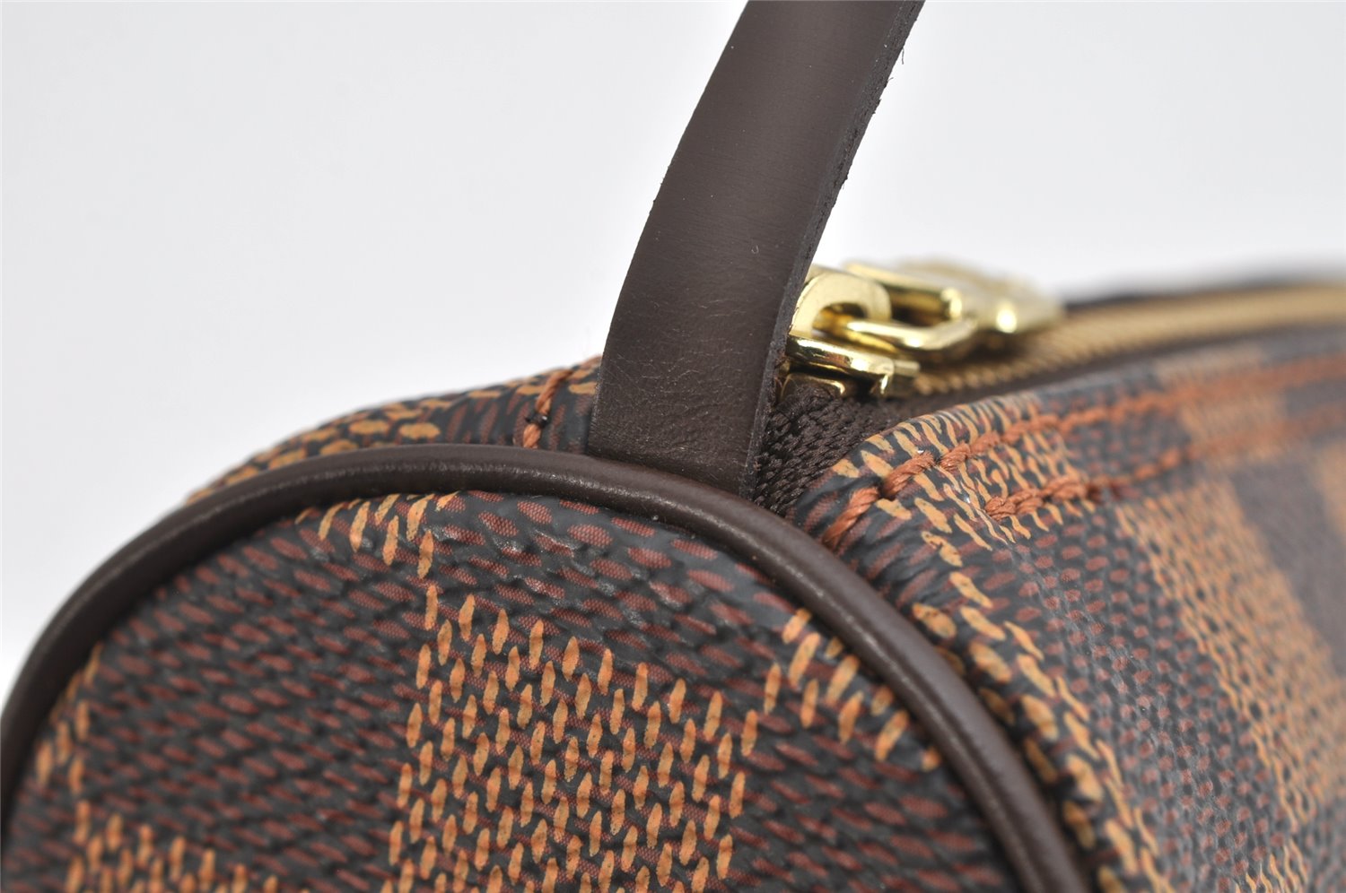 Authentic Louis Vuitton Damier Papillon Pouch Purse LV  2676K