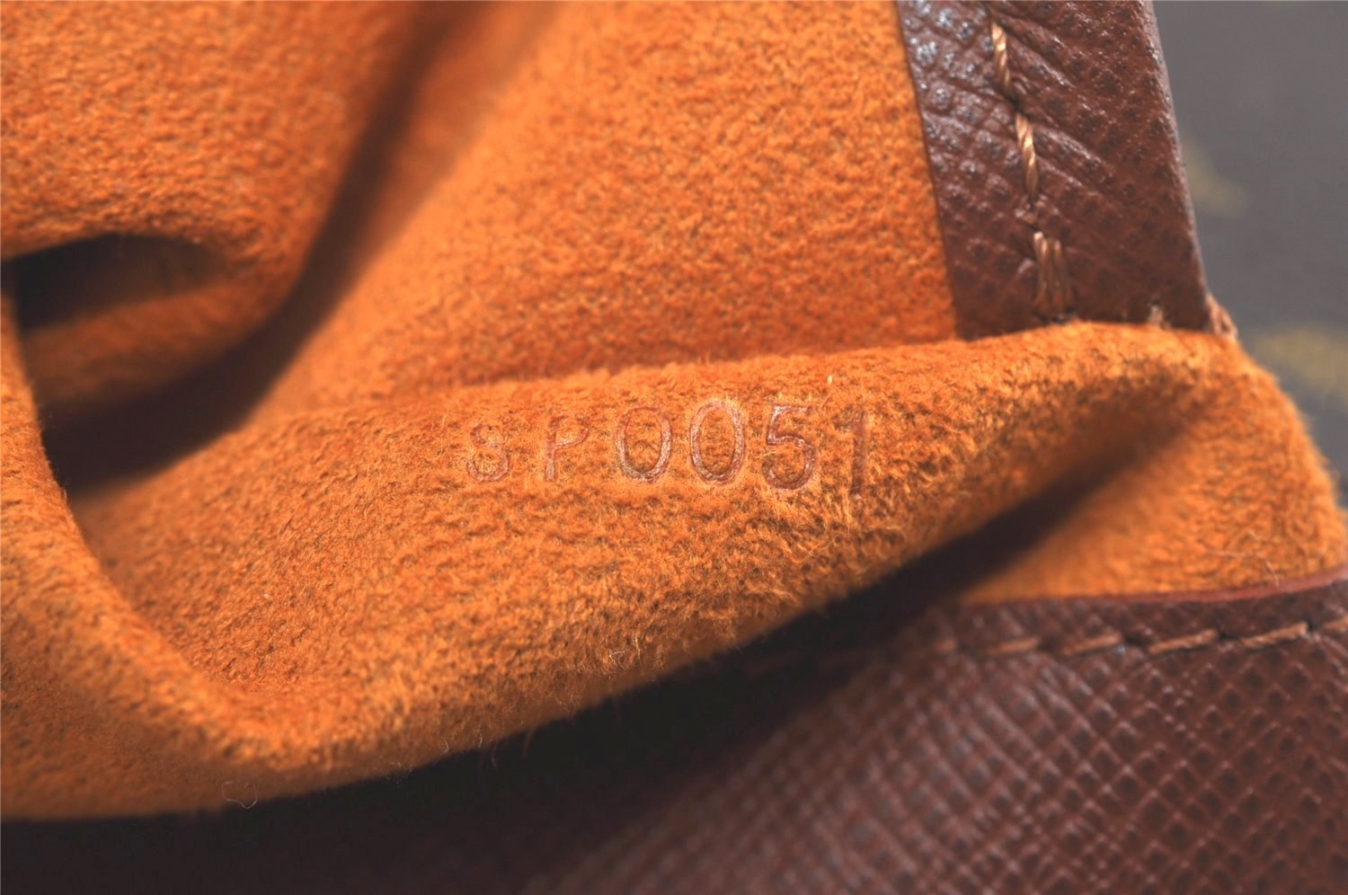 Authentic Louis Vuitton Monogram Musette Tango Shoulder Bag M51257 LV 2679I